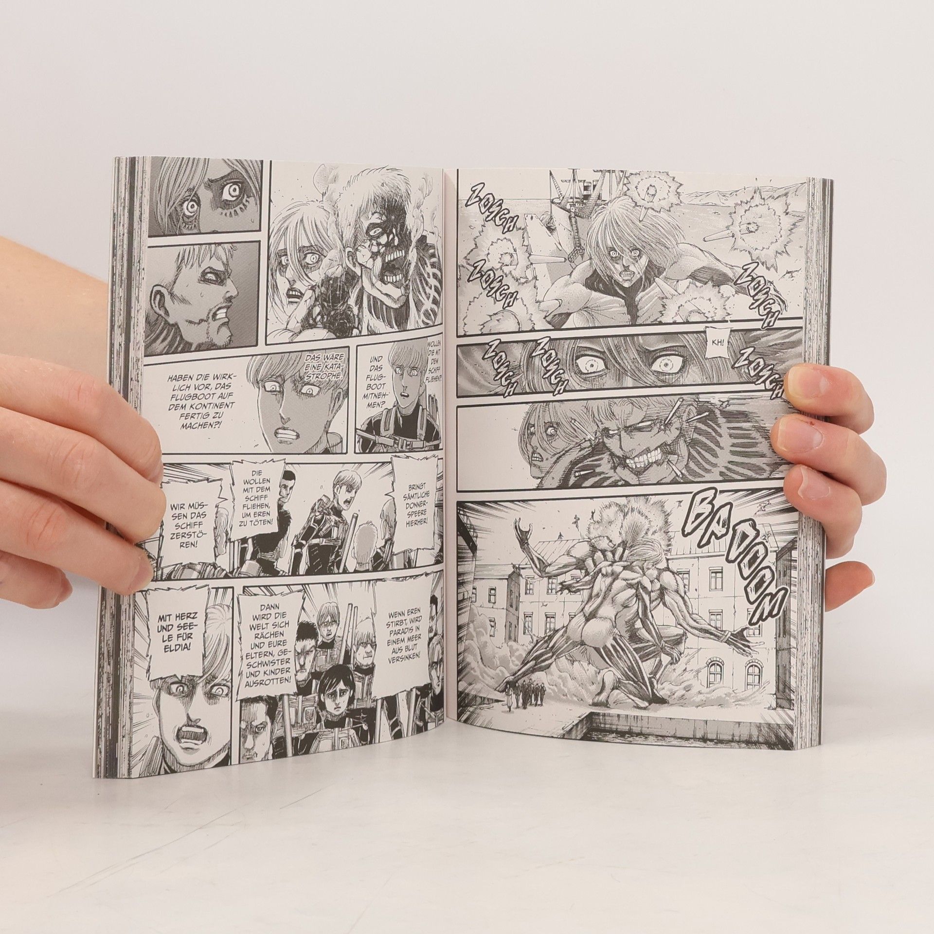 Hajime Isayama Attack on Titan 32