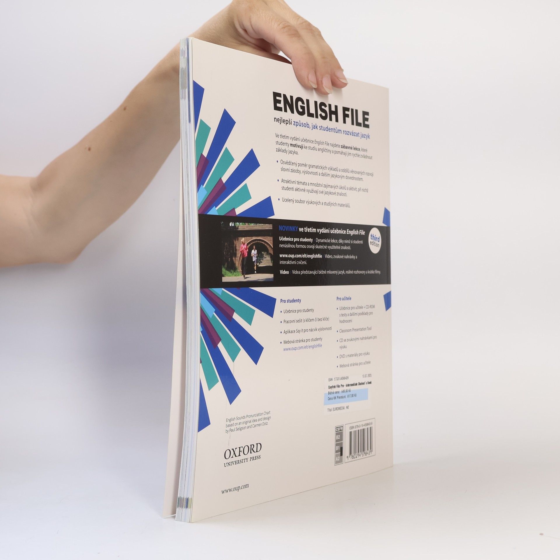 Christina Latham-Koenig English file. Pre-intermediate. Student's book