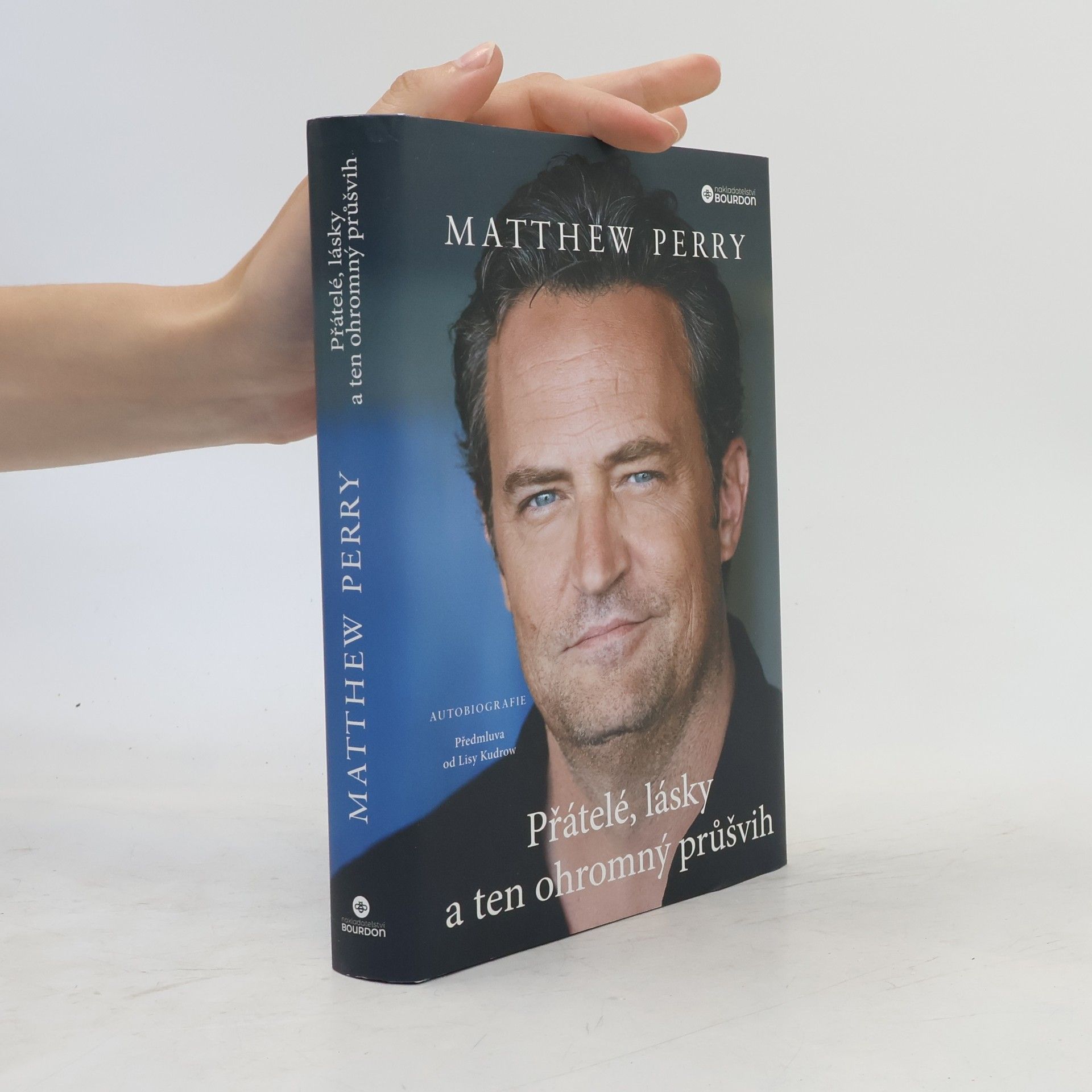 Matthew Perry Přátelé, lásky a ten ohromný průšvih