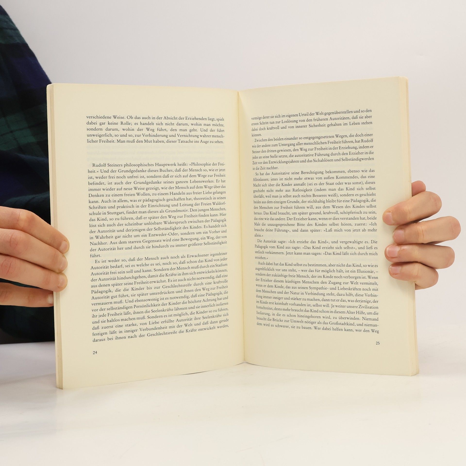 Erich Gabert Autorität und Freiheit in den Entwicklungsjahren