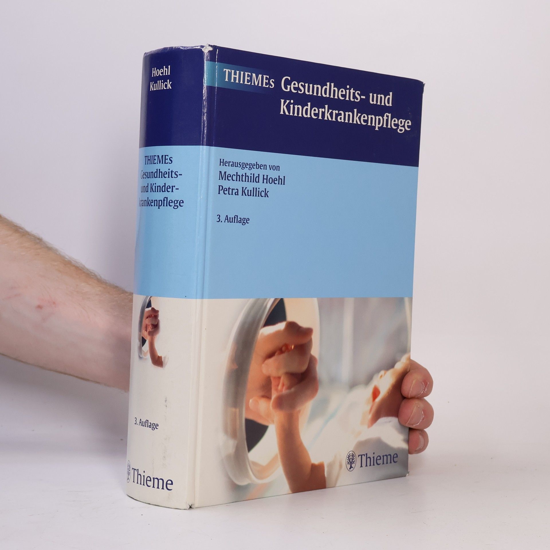 Petra Kullick THIEMEs Gesundheits- und Kinderkrankenpflege