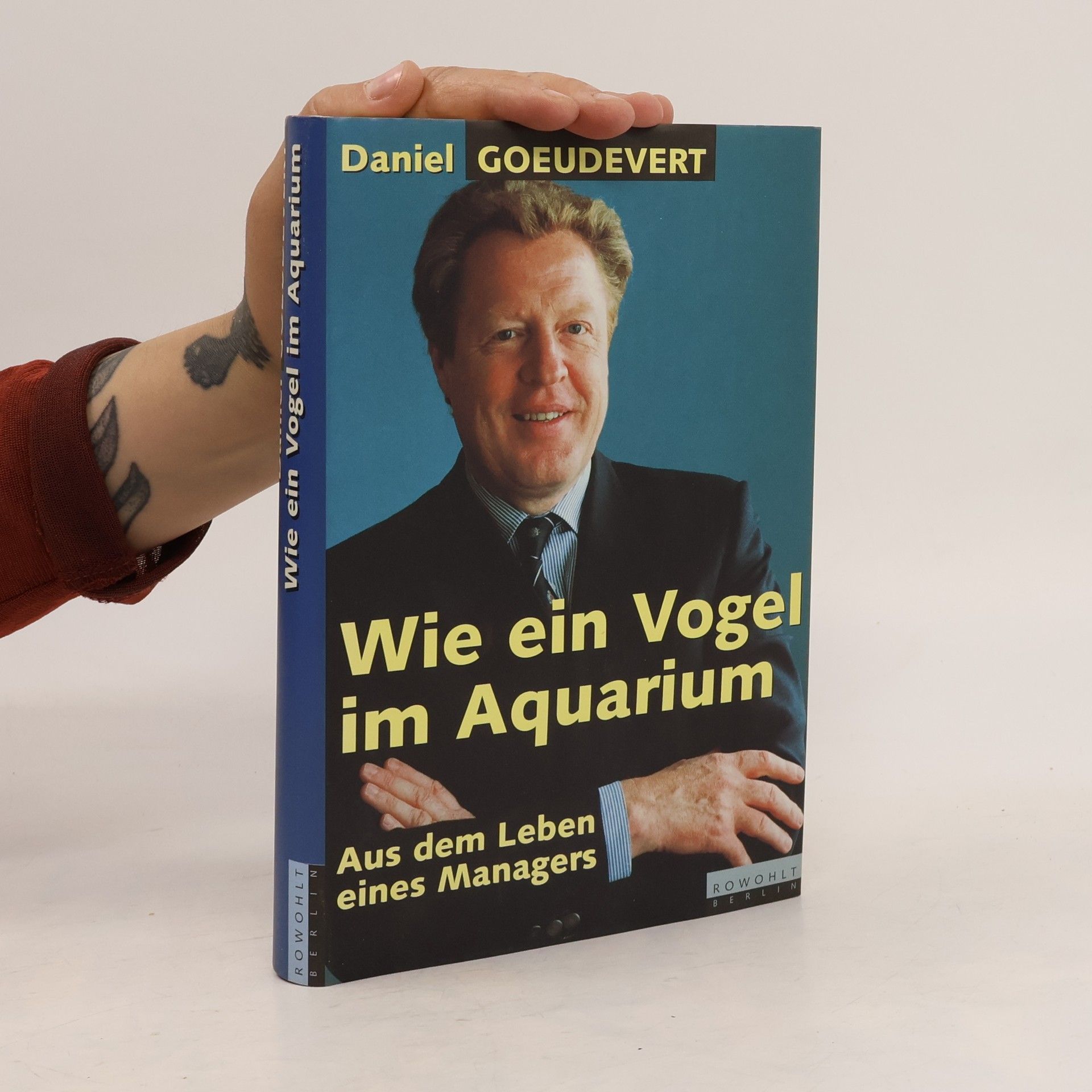 Wie ein Vogel im Aquarium