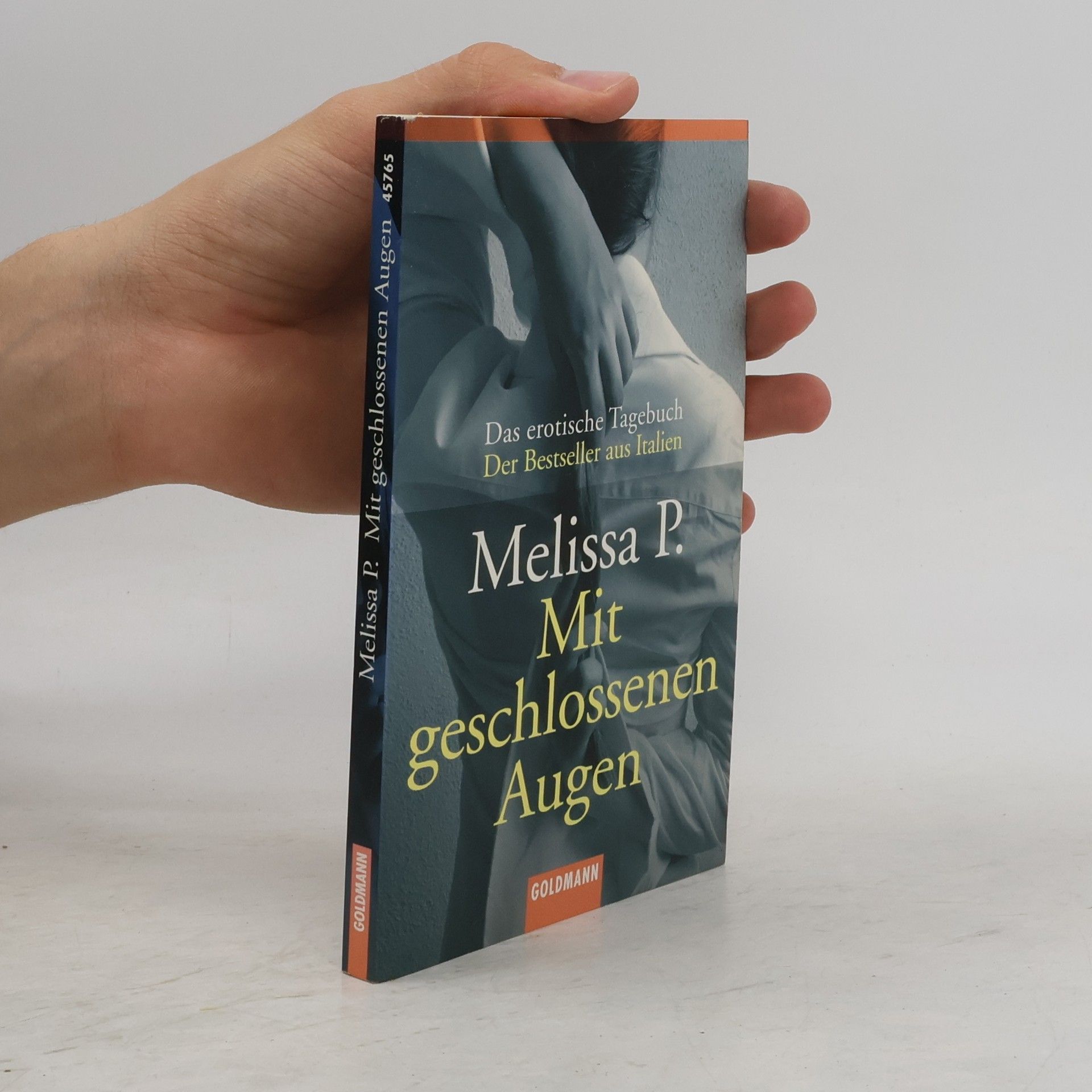 Melissa Panarello Mit geschlossenen Augen