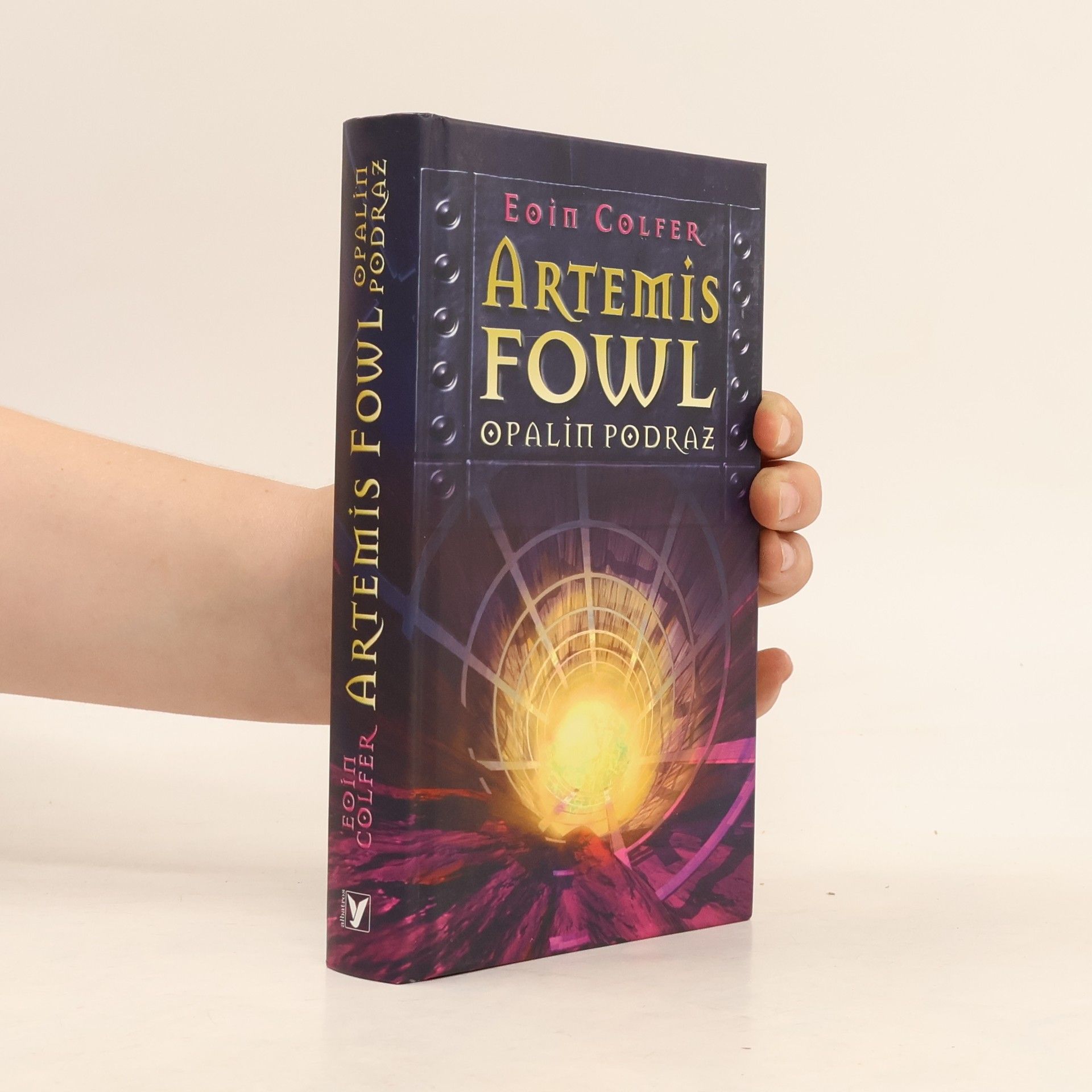 Eoin Colfer Artemis Fowl. Opalin podraz