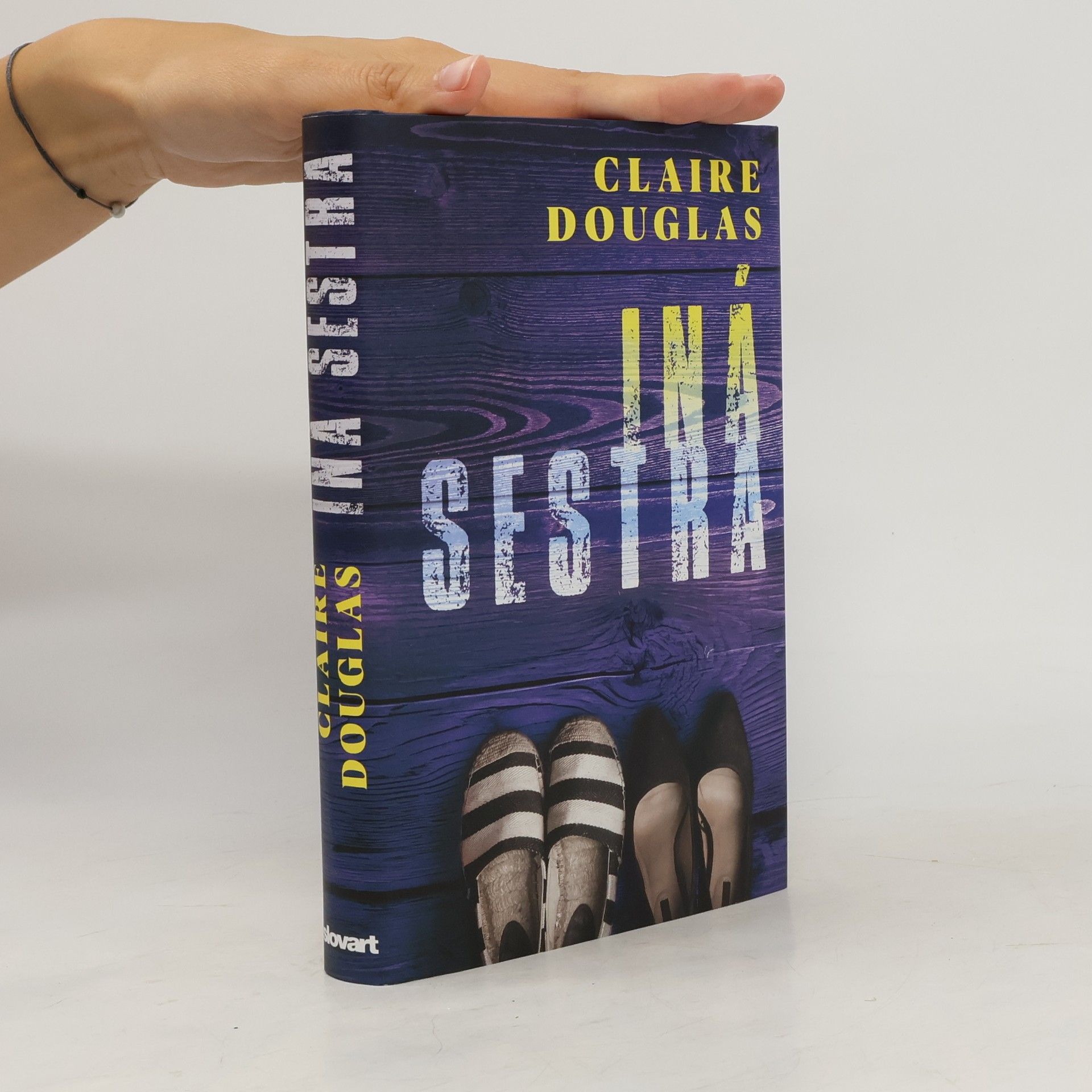 Claire Douglas Iná sestra