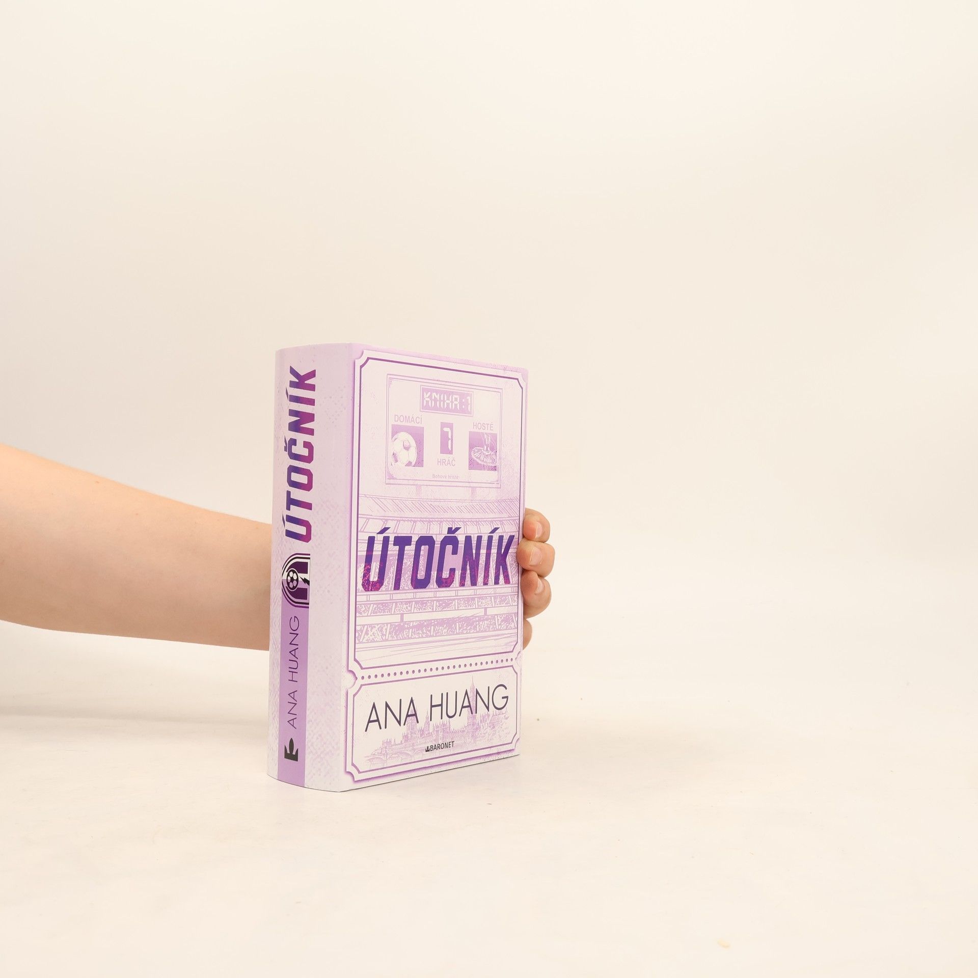 Ana Huang Útočník