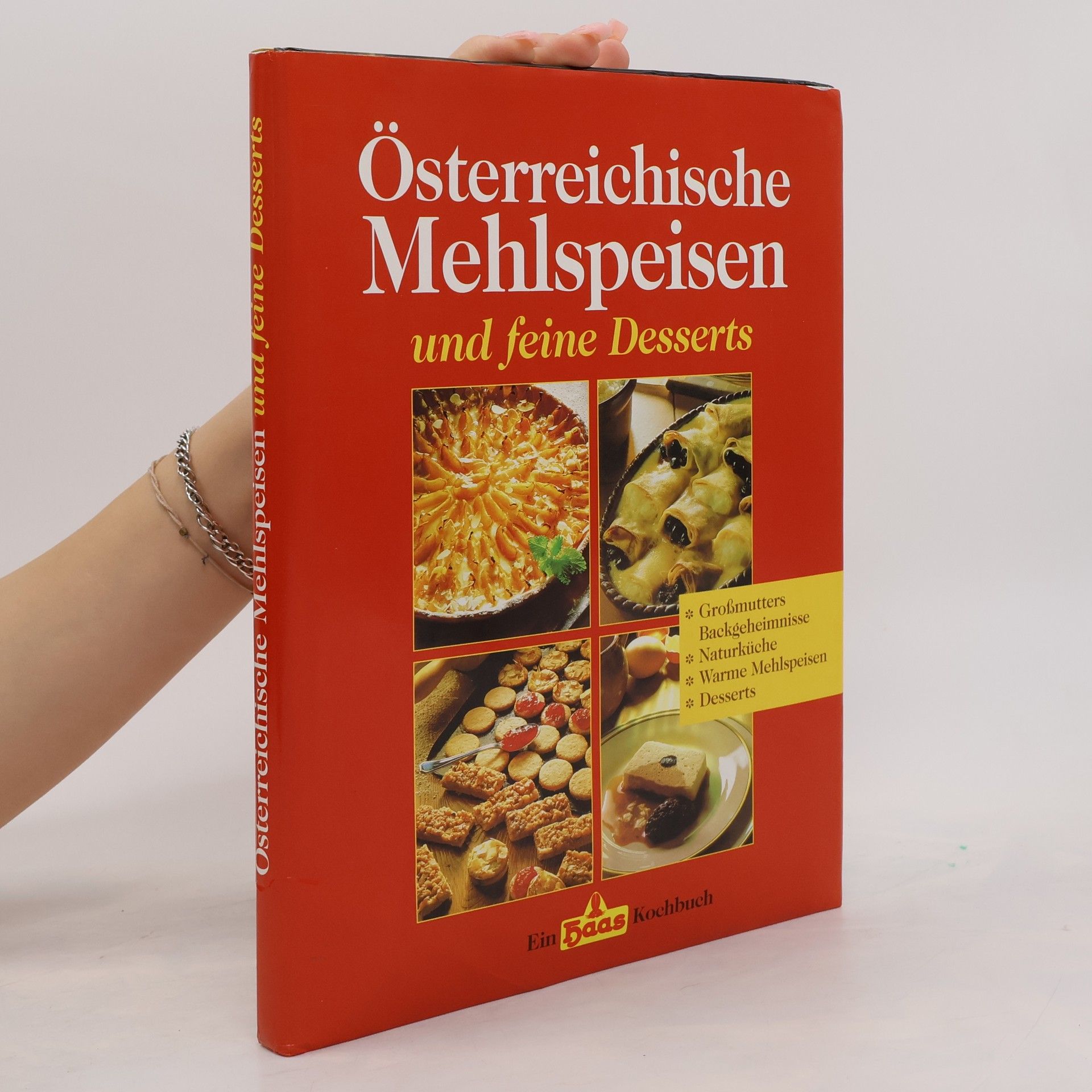 Österreichische Mehlspeisen und feine Desserts