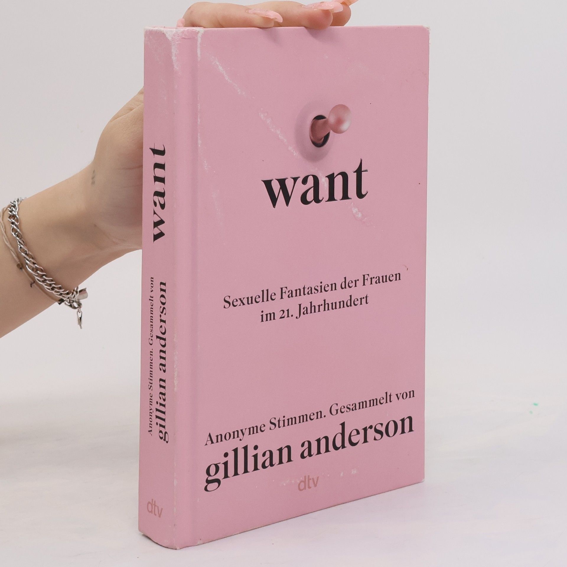 Gillian Anderson WANT