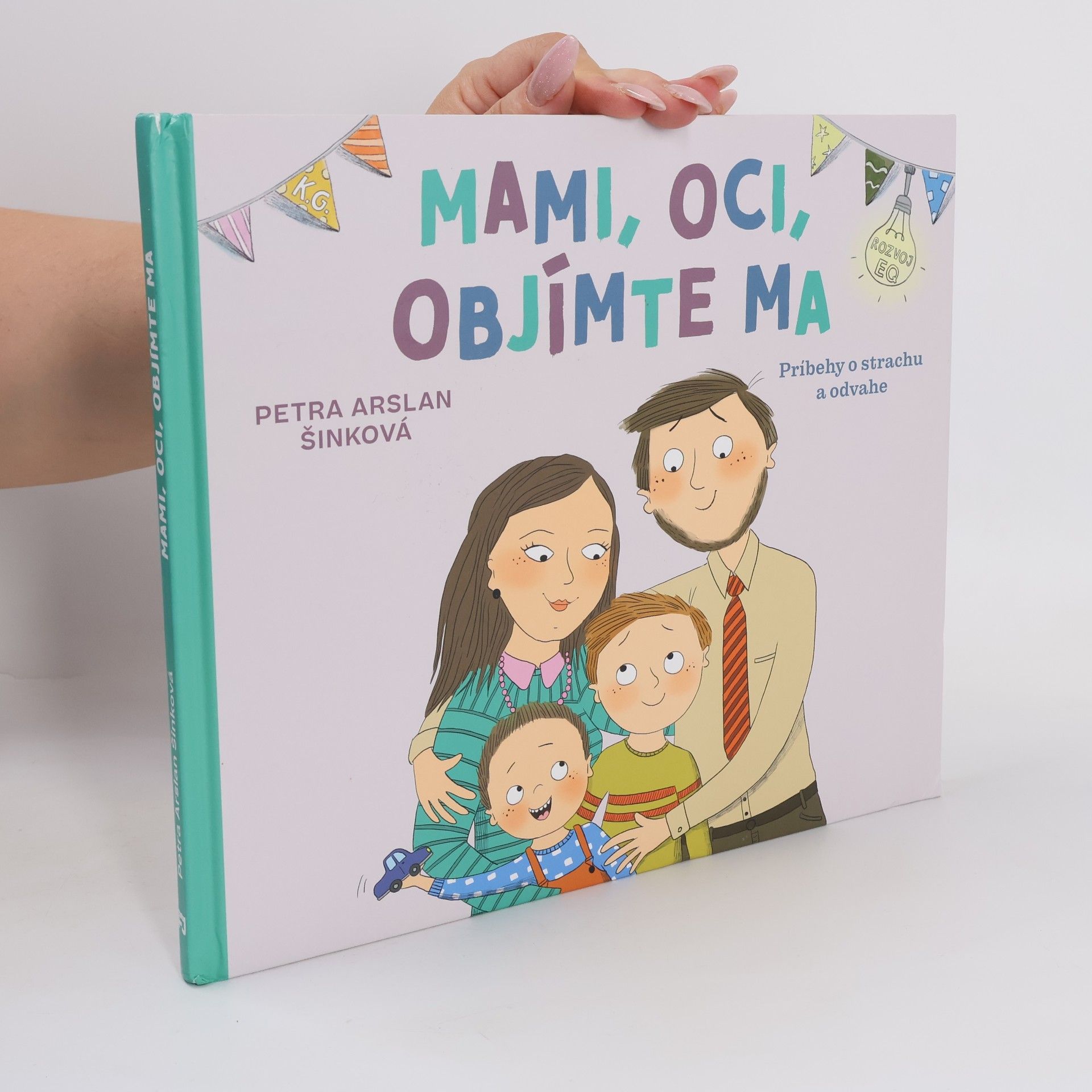 Petra Arslan Šinková Mami, oci, objímte ma