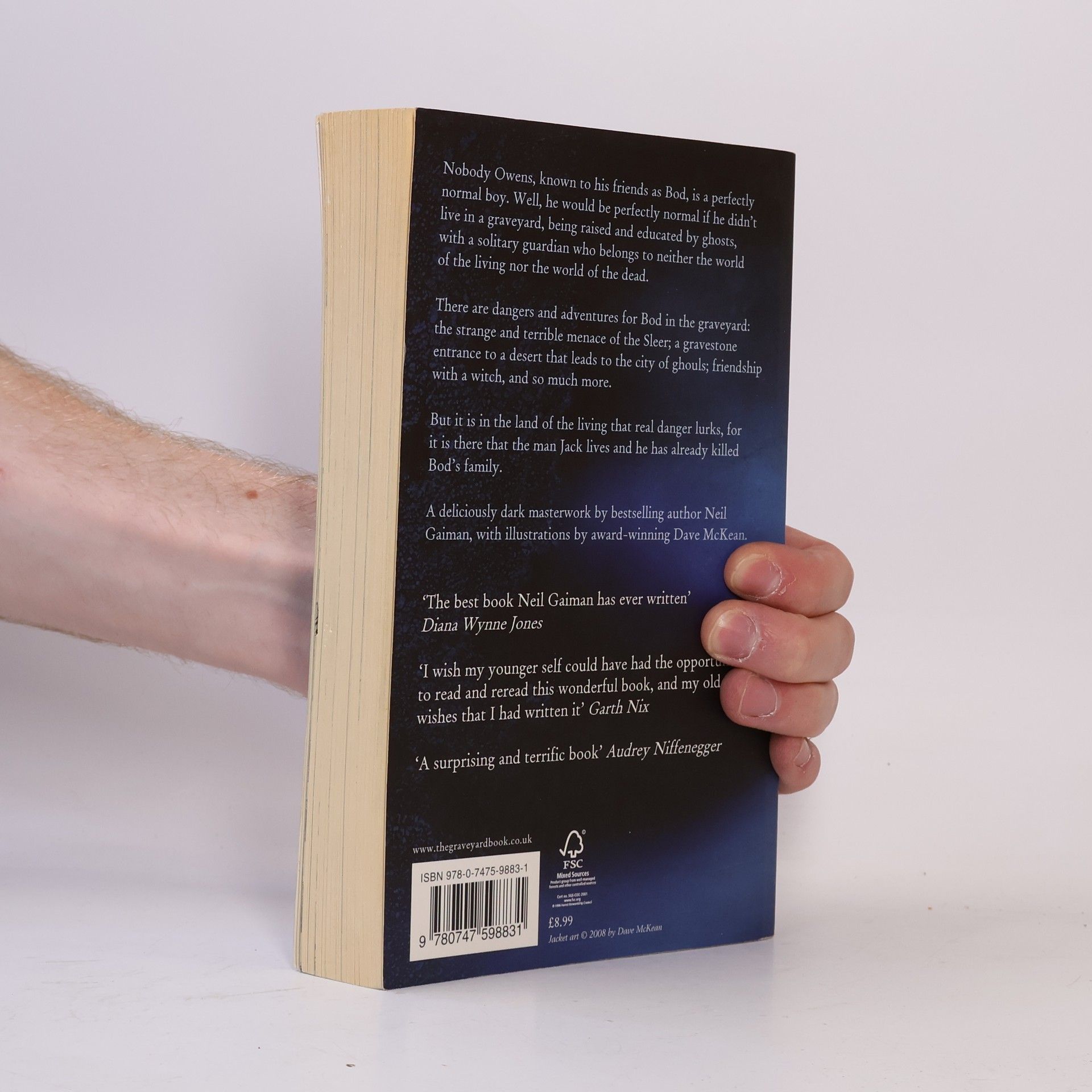 Neil Gaiman The Graveyard Book: Export Edition