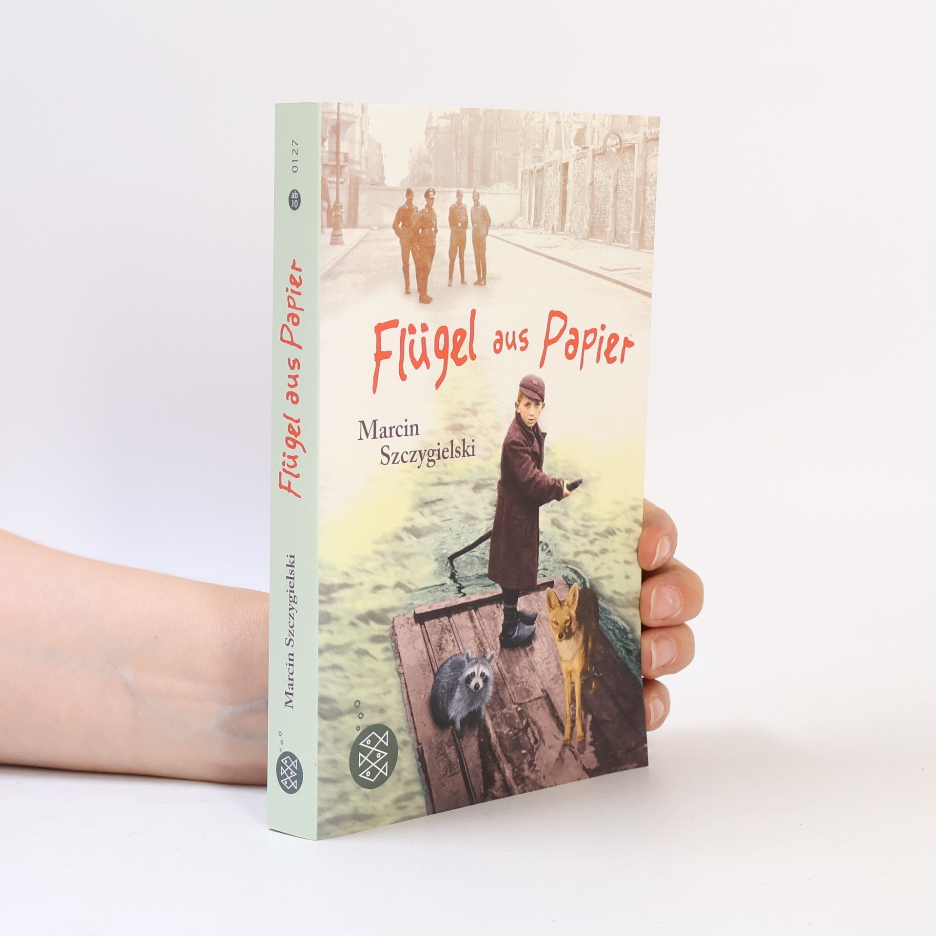 Marcin Szczygielski Flügel aus Papier