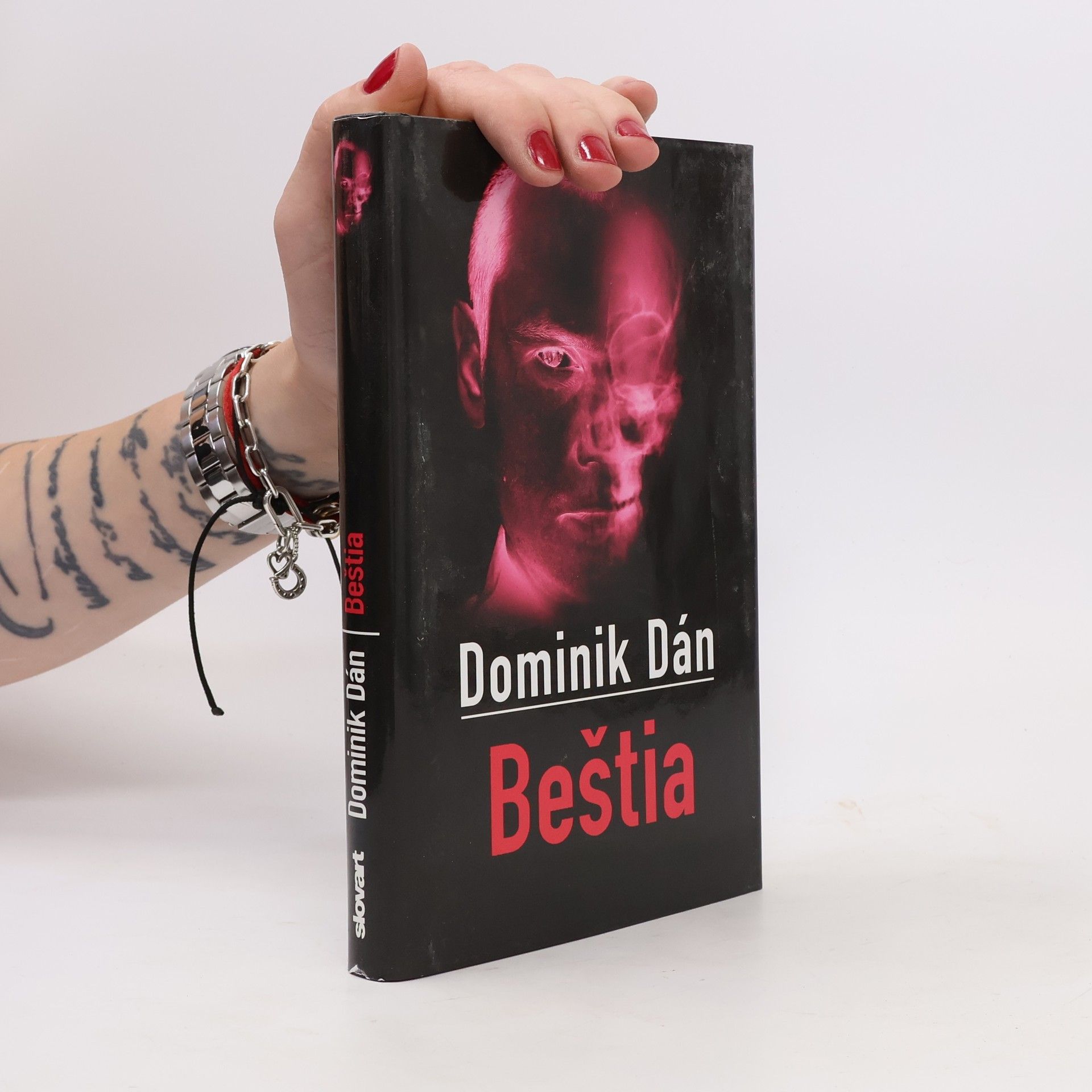 Dominik Dán Beštia