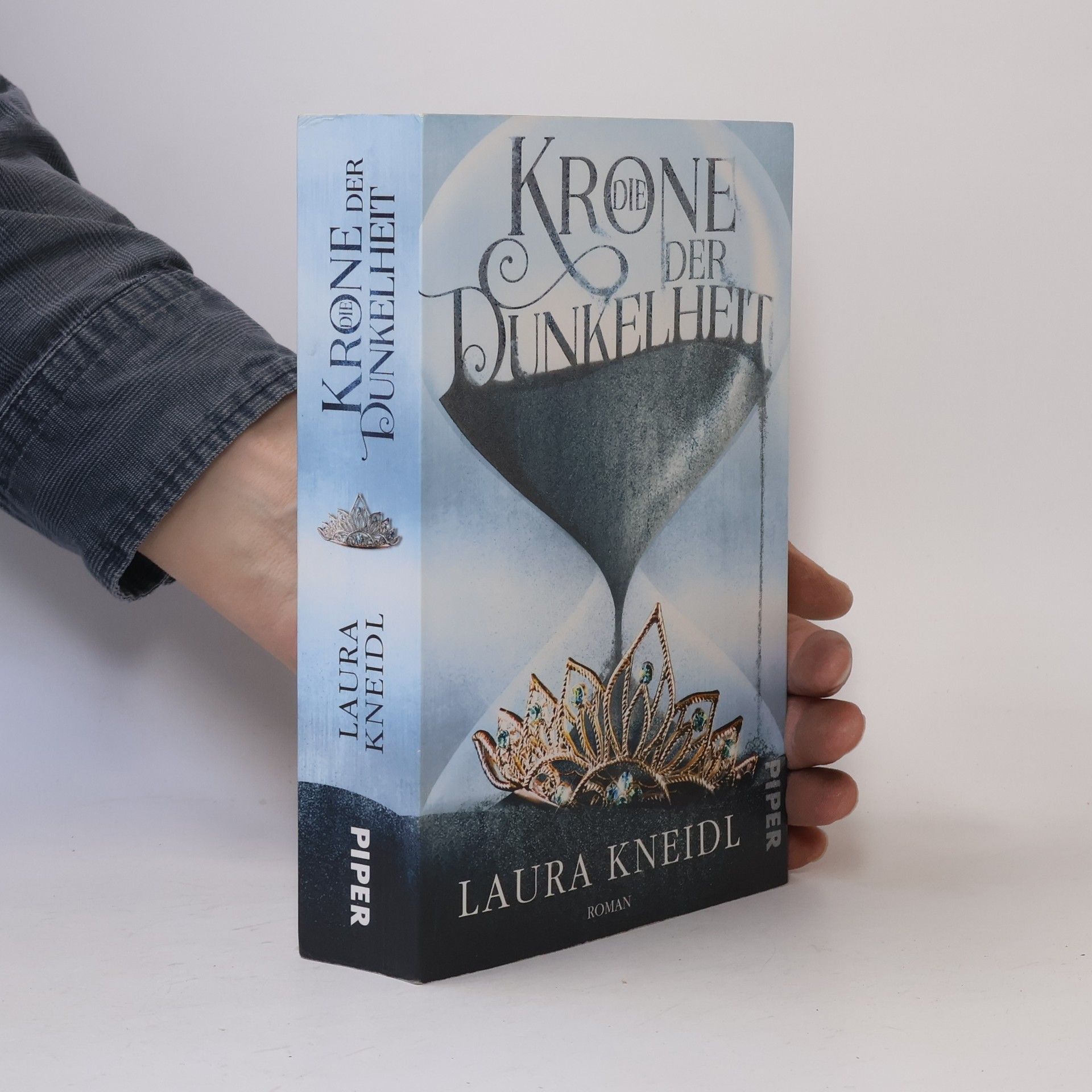 Laura Kneidl Die Krone der Dunkelheit