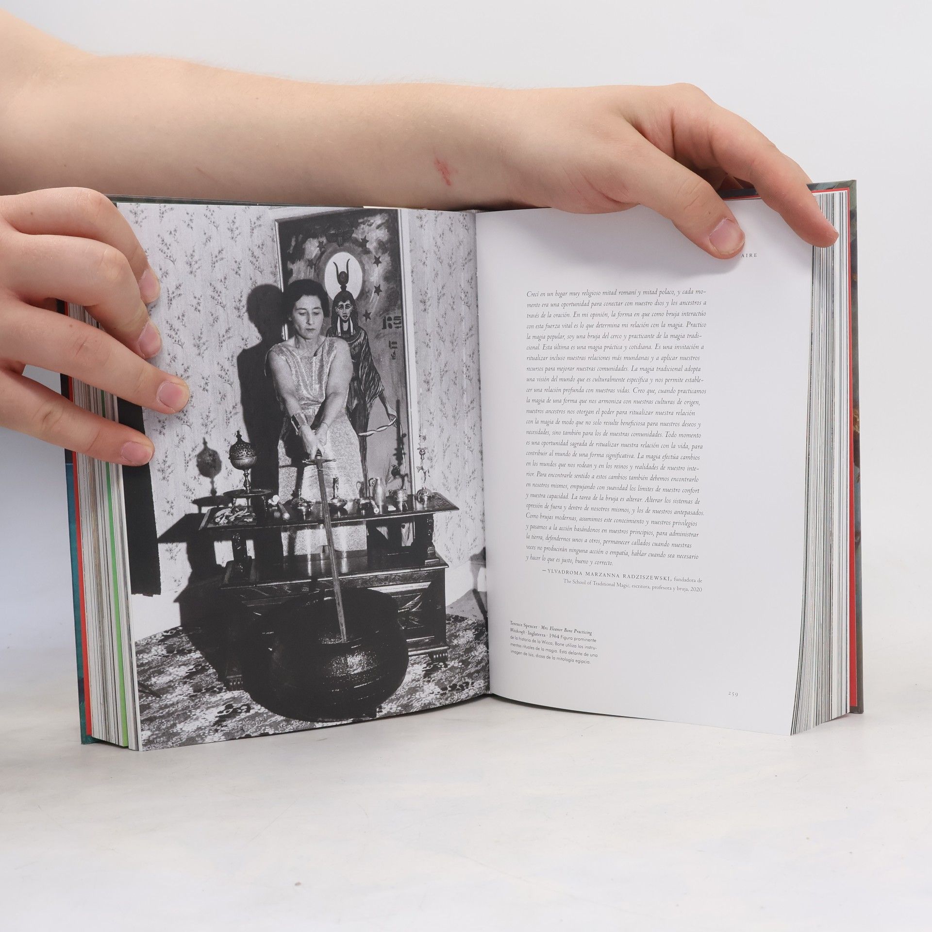 Jessica Hundley Brujería. La Biblioteca de Esoterismo