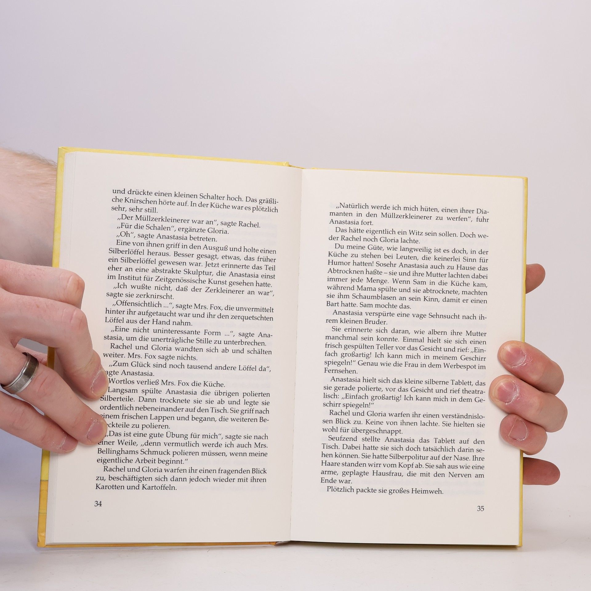Lois Lowry Anastasia, stets zu Diensten