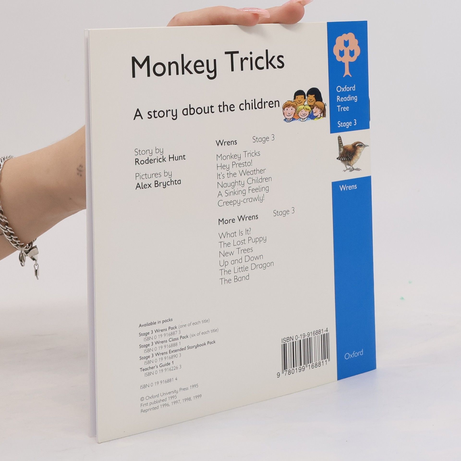 Roderick Hunt Wrens Storybooks: Monkey Tricks
