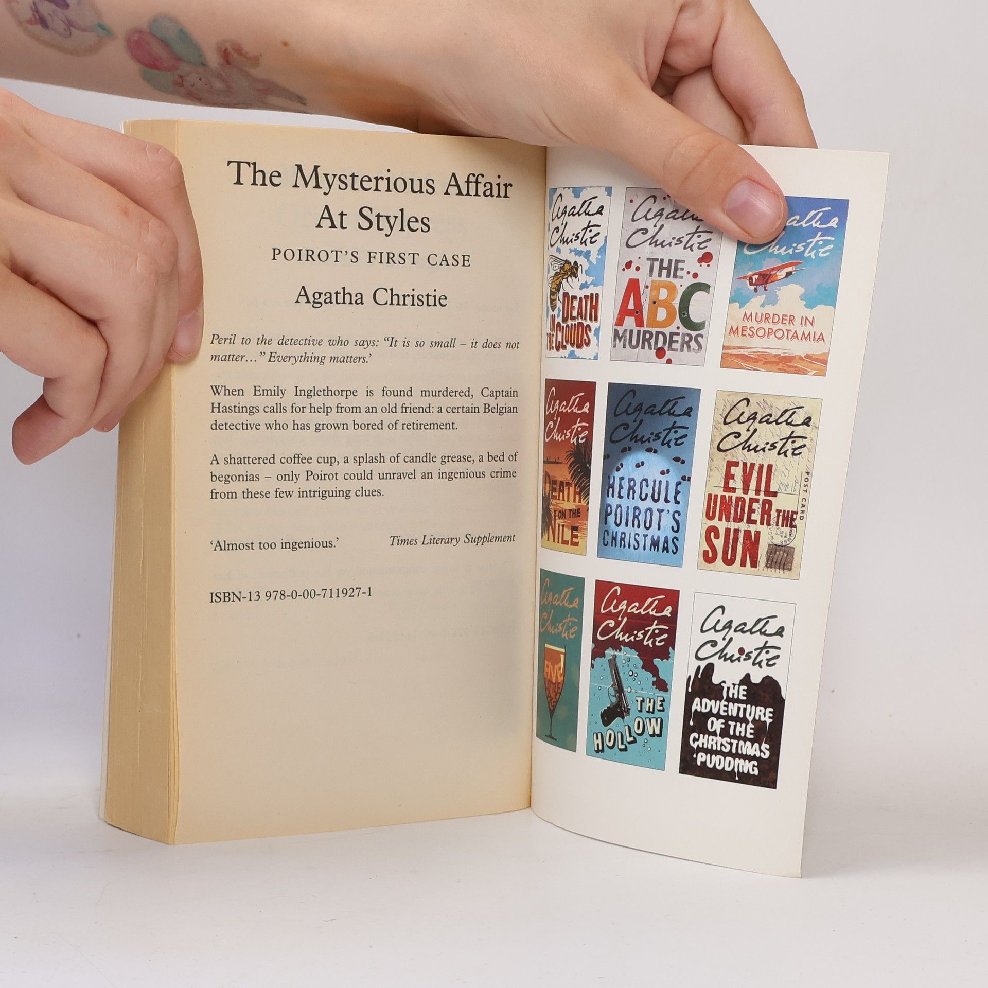 Agatha Christie Poirot 33. The Adventures of the Christmas Pudding