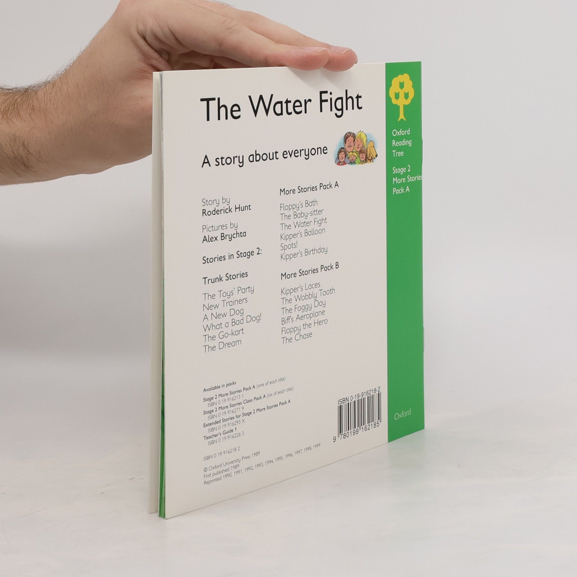Roderick Hunt Oxford Reading Tree: The Water Fight
