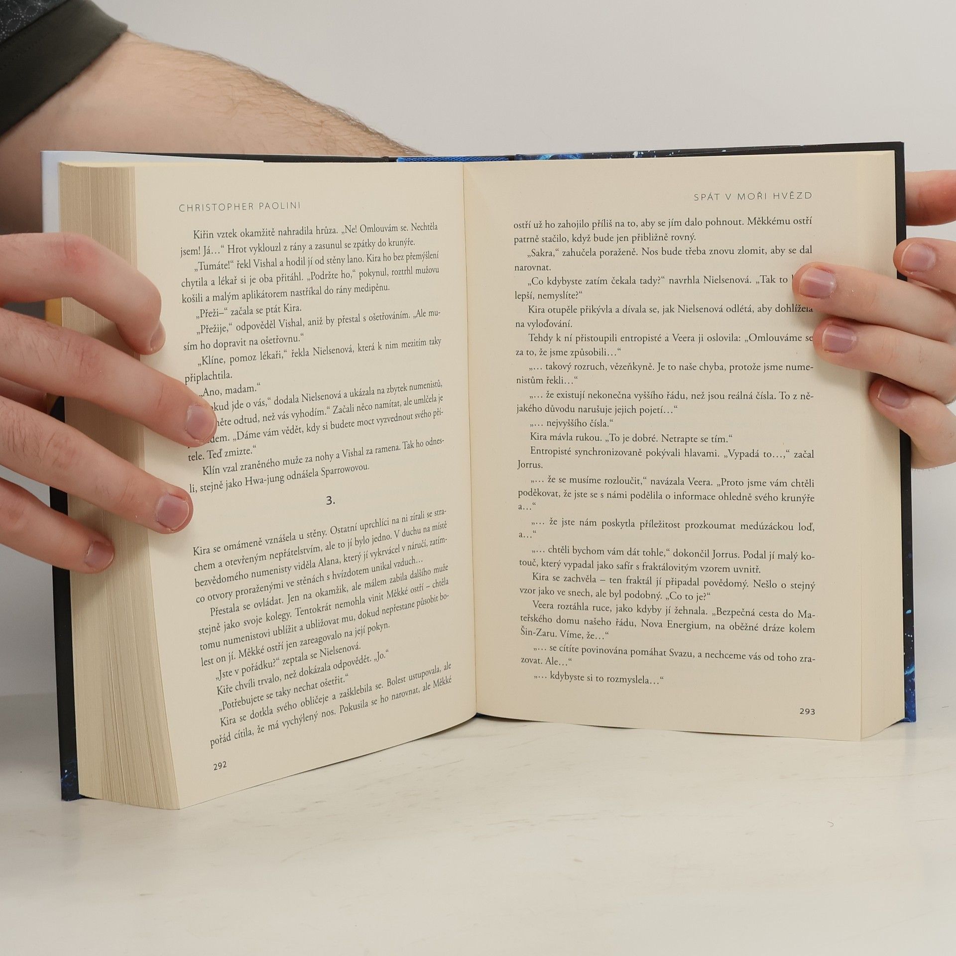 Christopher Paolini Spát v moři hvězd