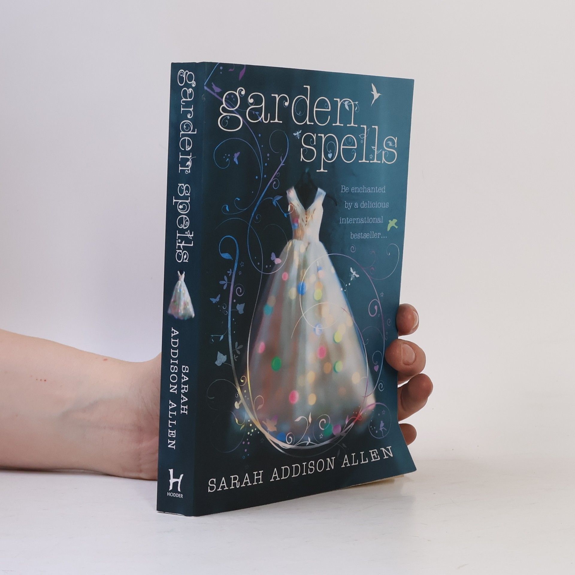 Sarah Addison Allen Garden Spells