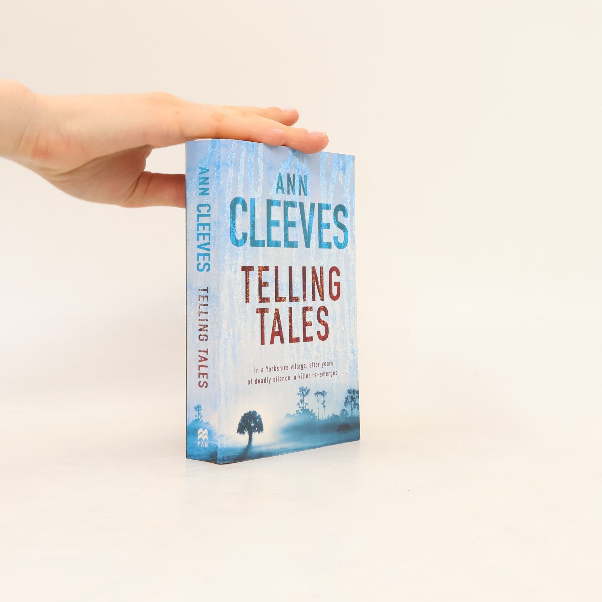Ann Cleeves Vera Stanhope - 2: Telling Tales