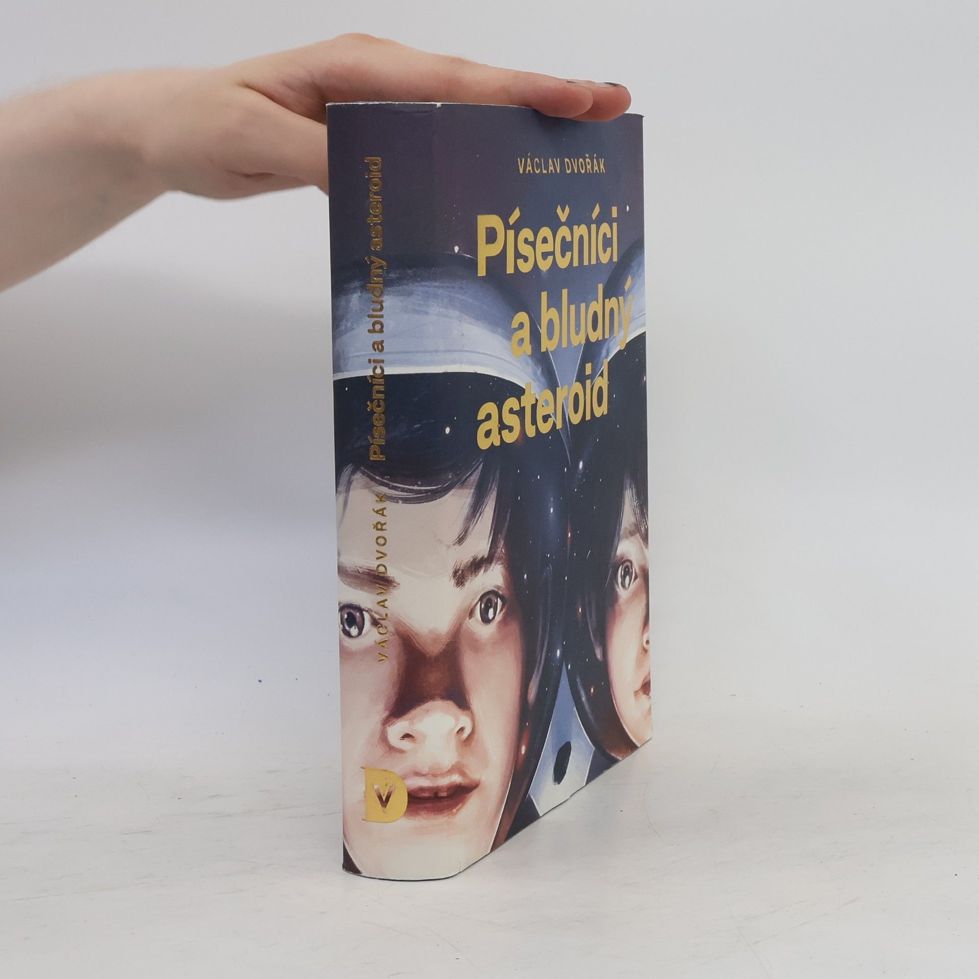 Václav Dvořák Písečníci a bludný asteroid
