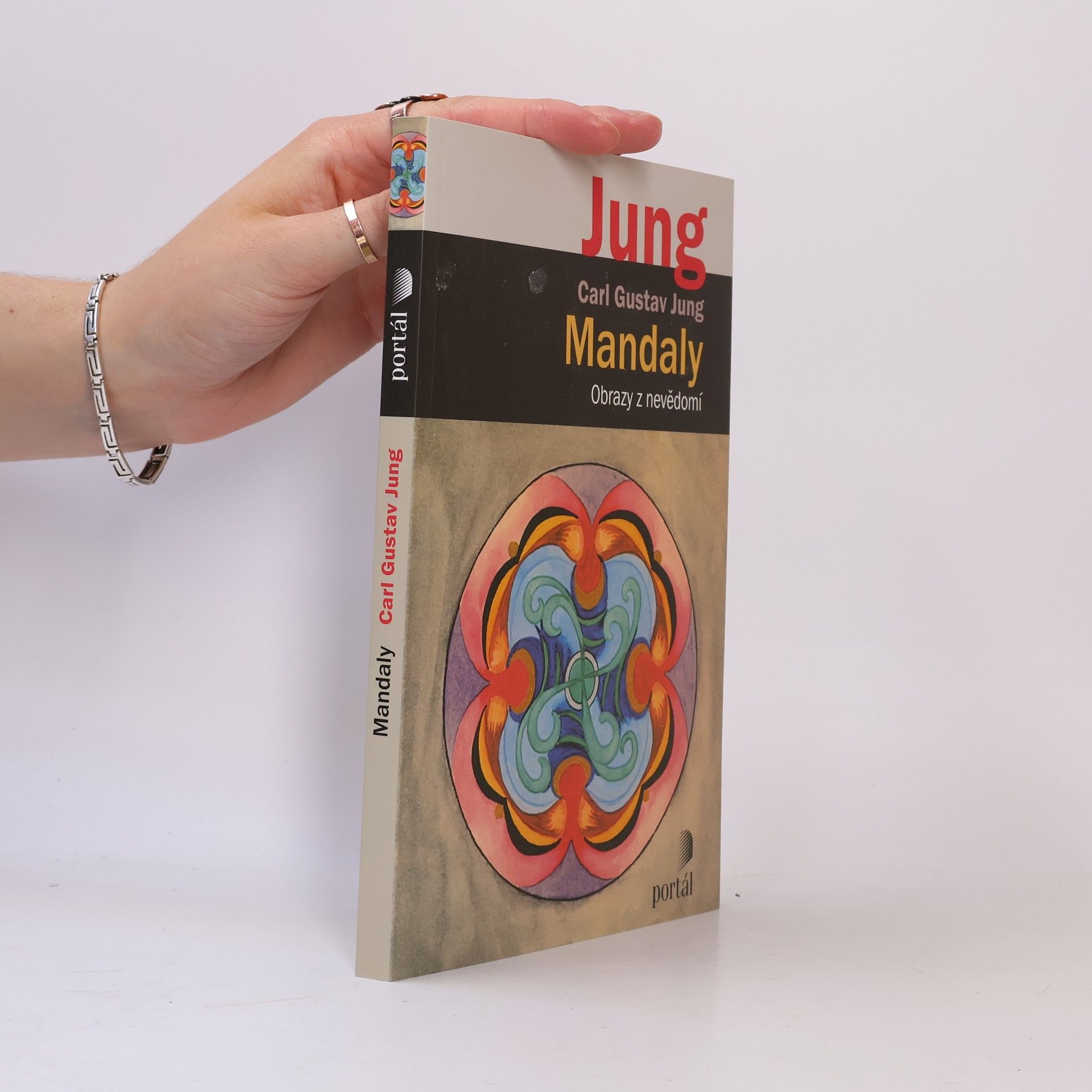Carl Gustav Jung Mandaly. Obrazy z nevědomí