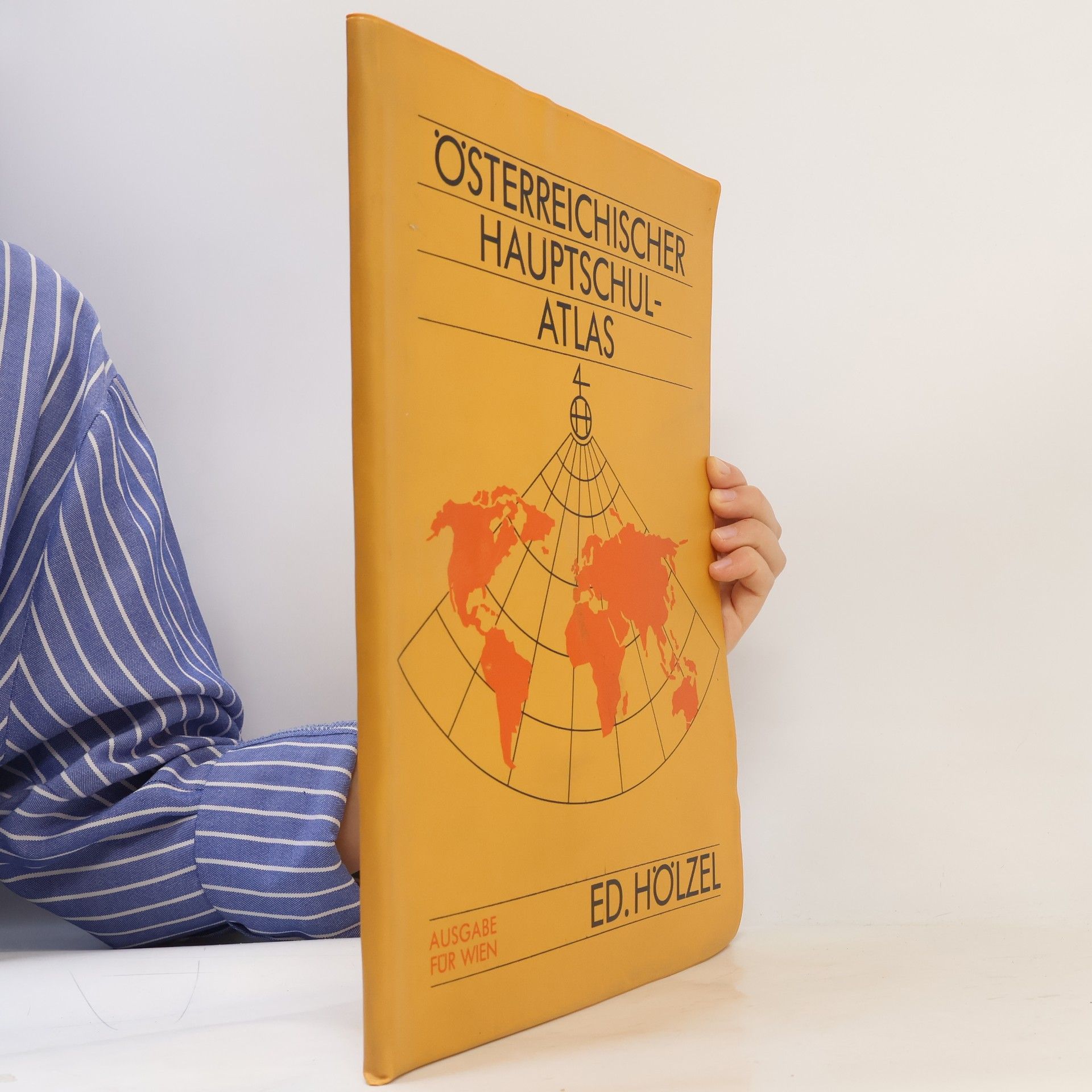 Osterreichischer Hauptschul-Atlas