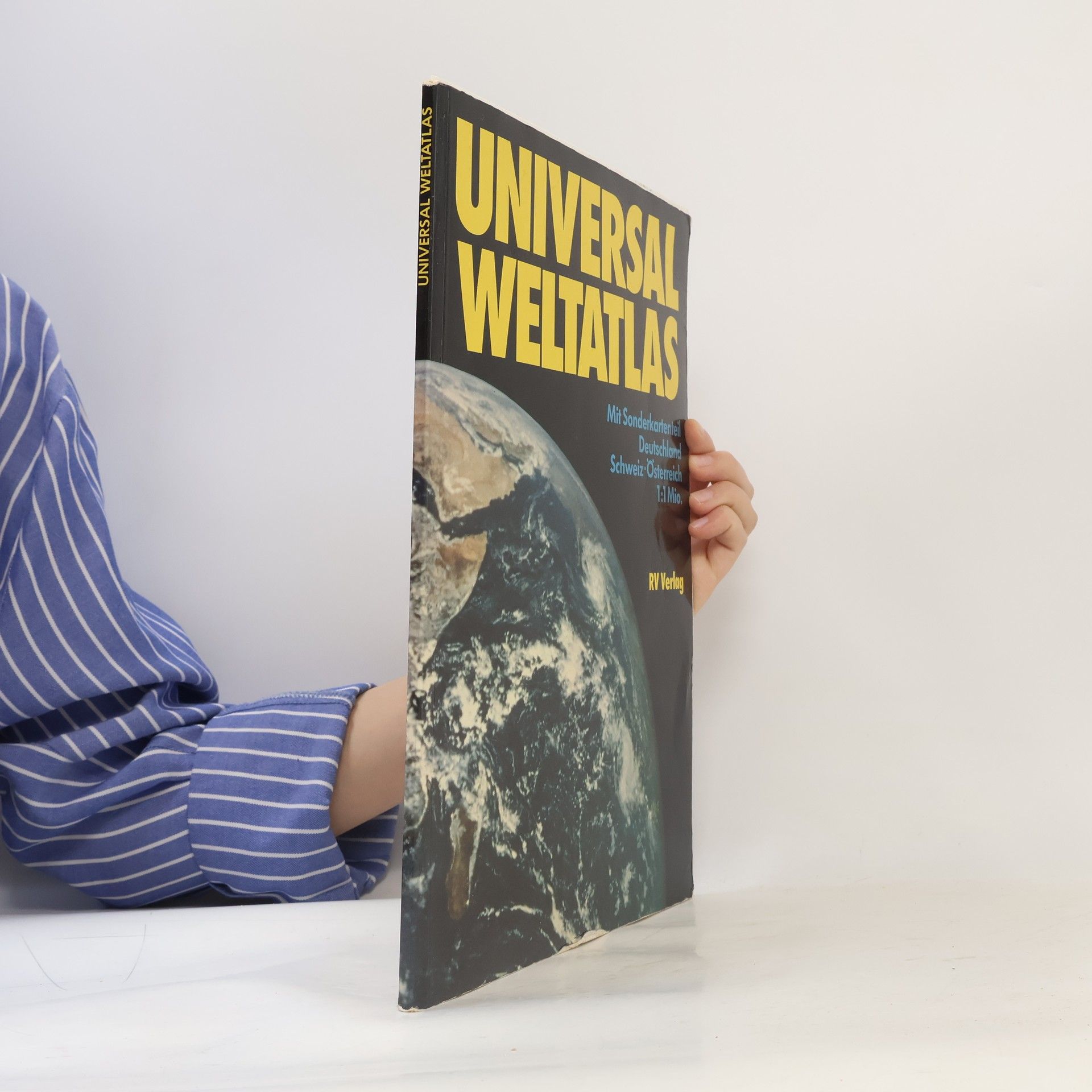 Reise- Und Verkehrsverlag Universal Weltatlas