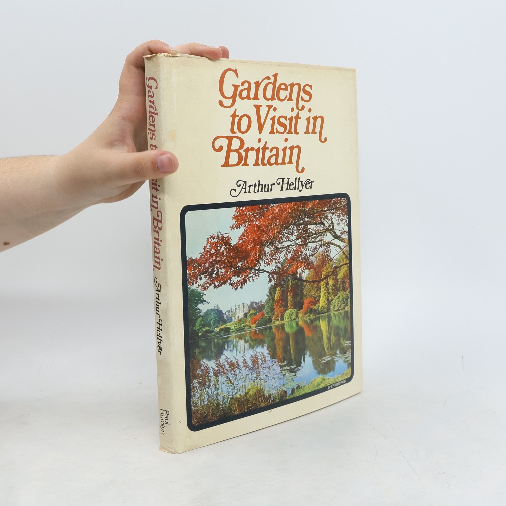 Arthur George Lee Hellyer Gardens to Visit in Britain