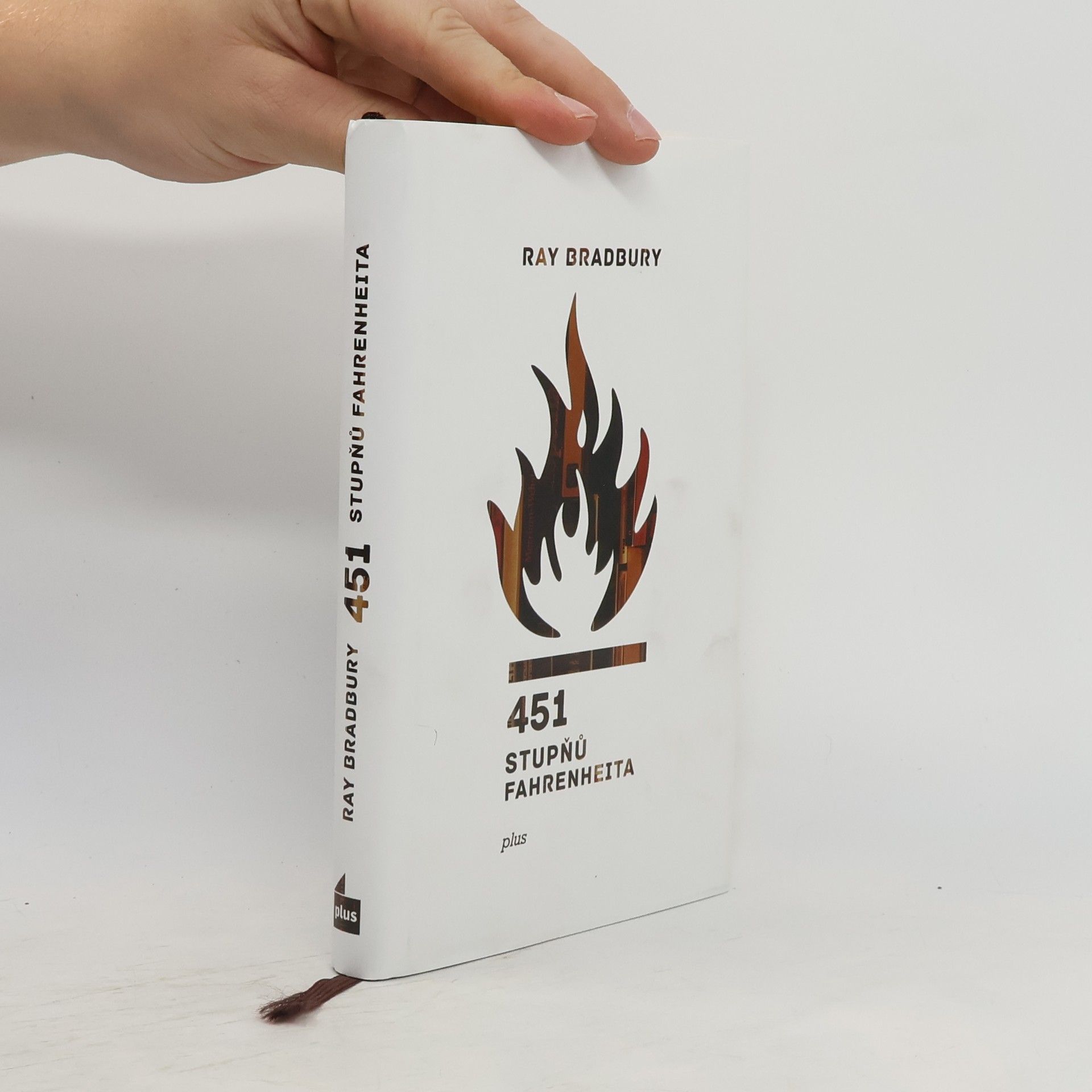 451 stupňů Fahrenheita