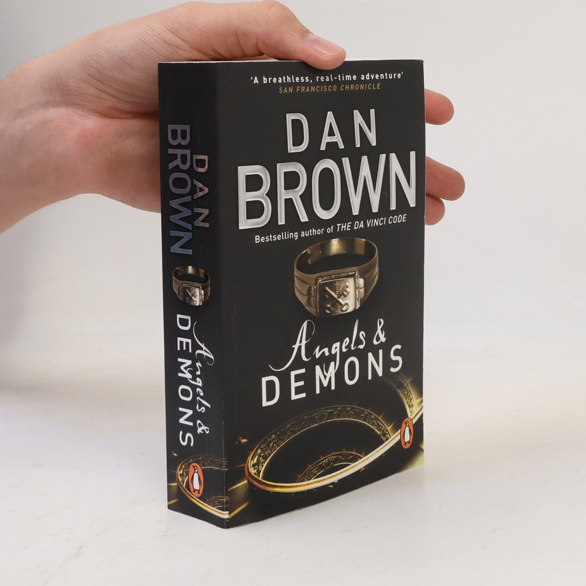 Dan Brown Angels & Demons
