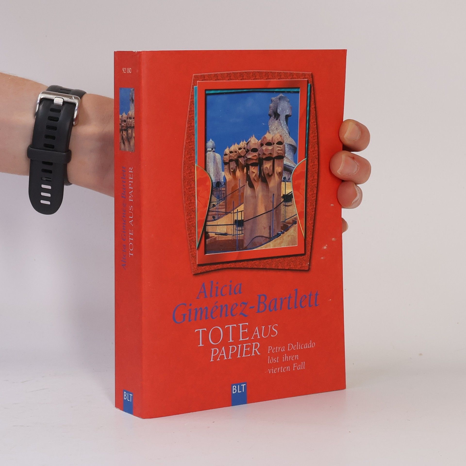 Alicia Giménez-Bartlett Tote aus Papier