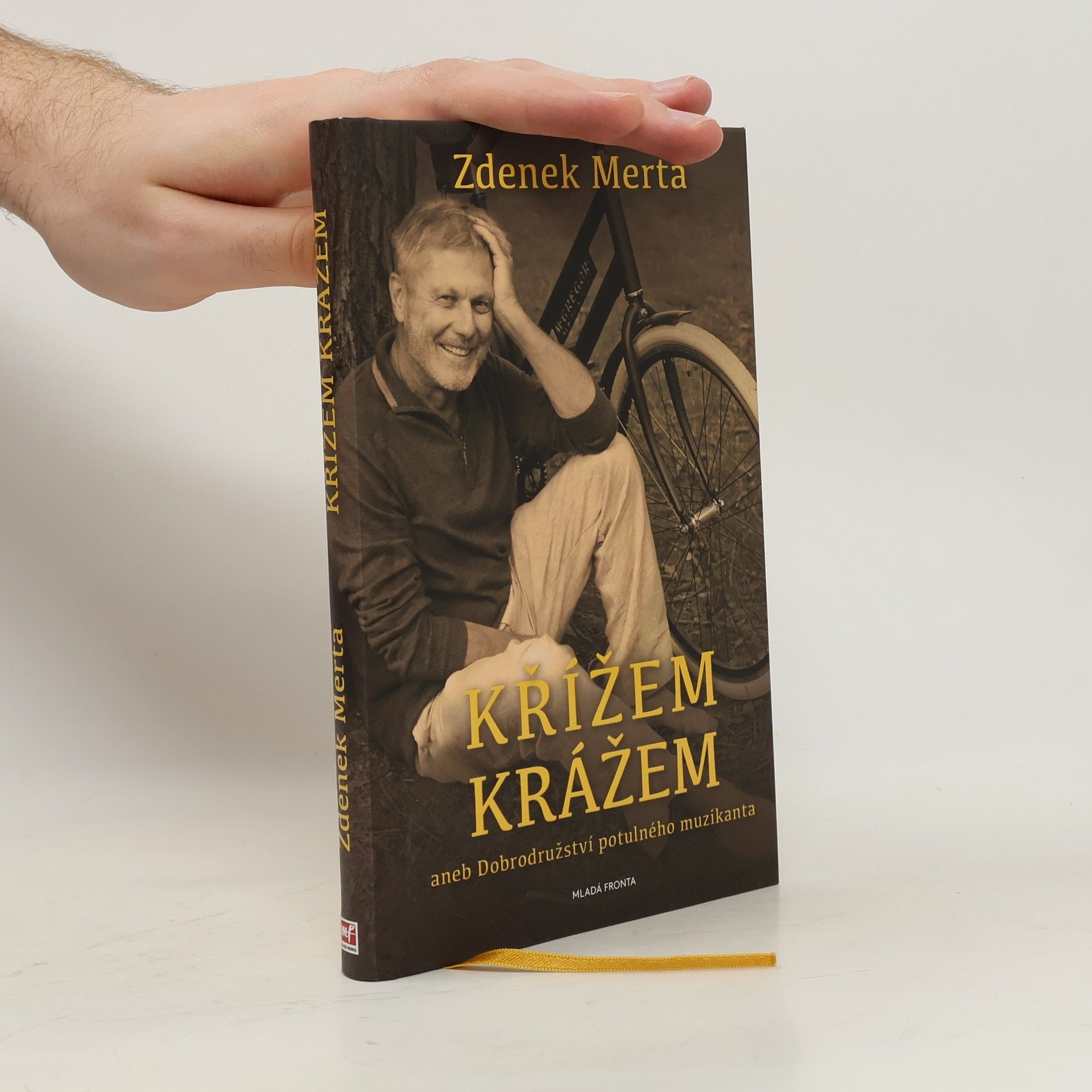 Zdenek Merta Křížem krážem aneb Dobrodružství potulného muzikanta
