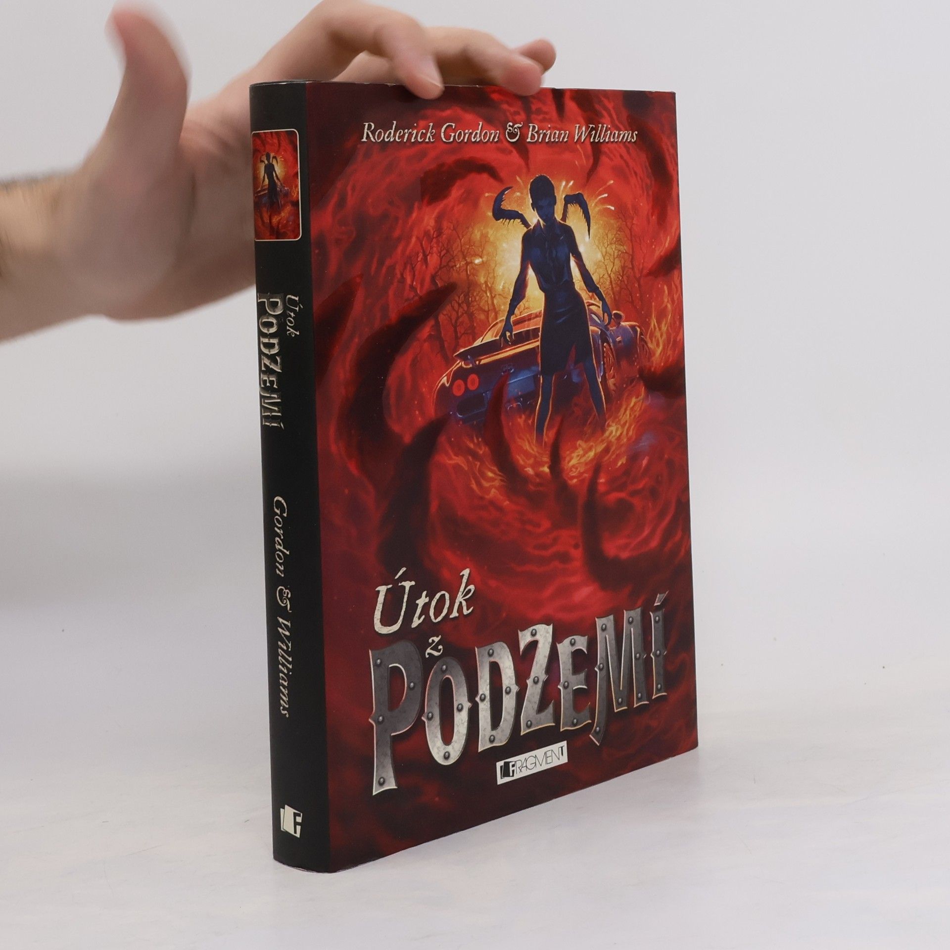 Roderick Gordon Útok z Podzemí