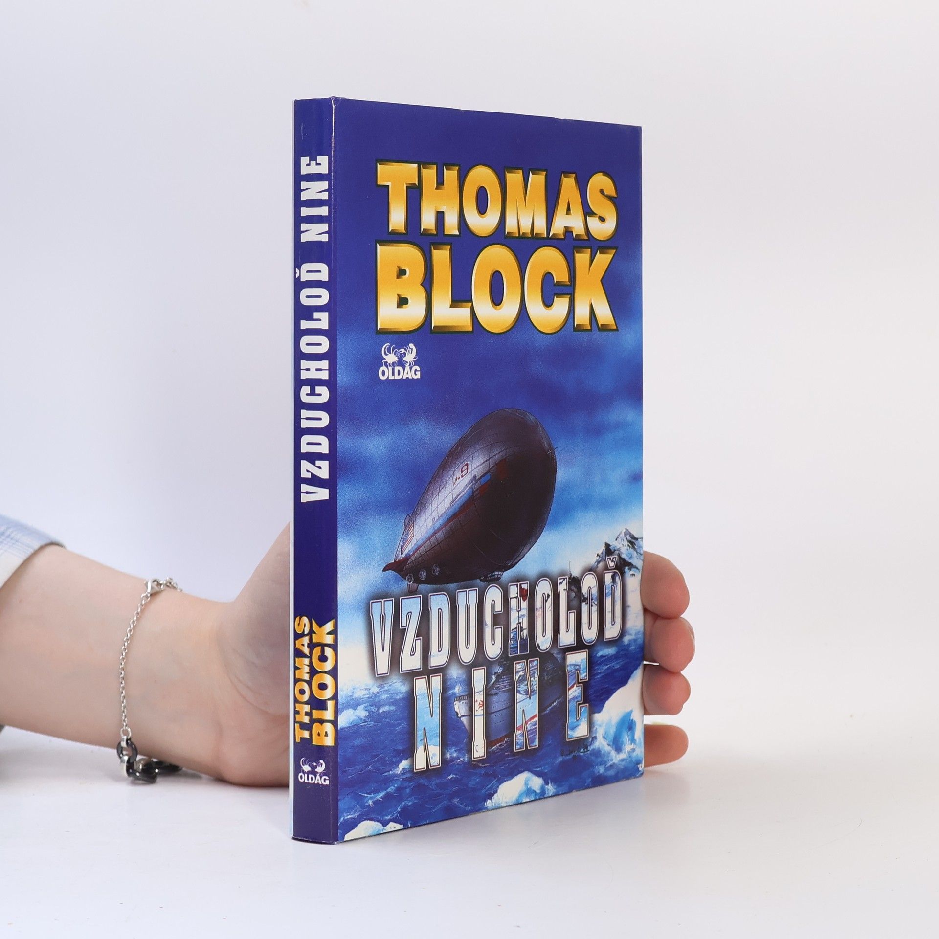 Thomas Block Vzducholoď Nine