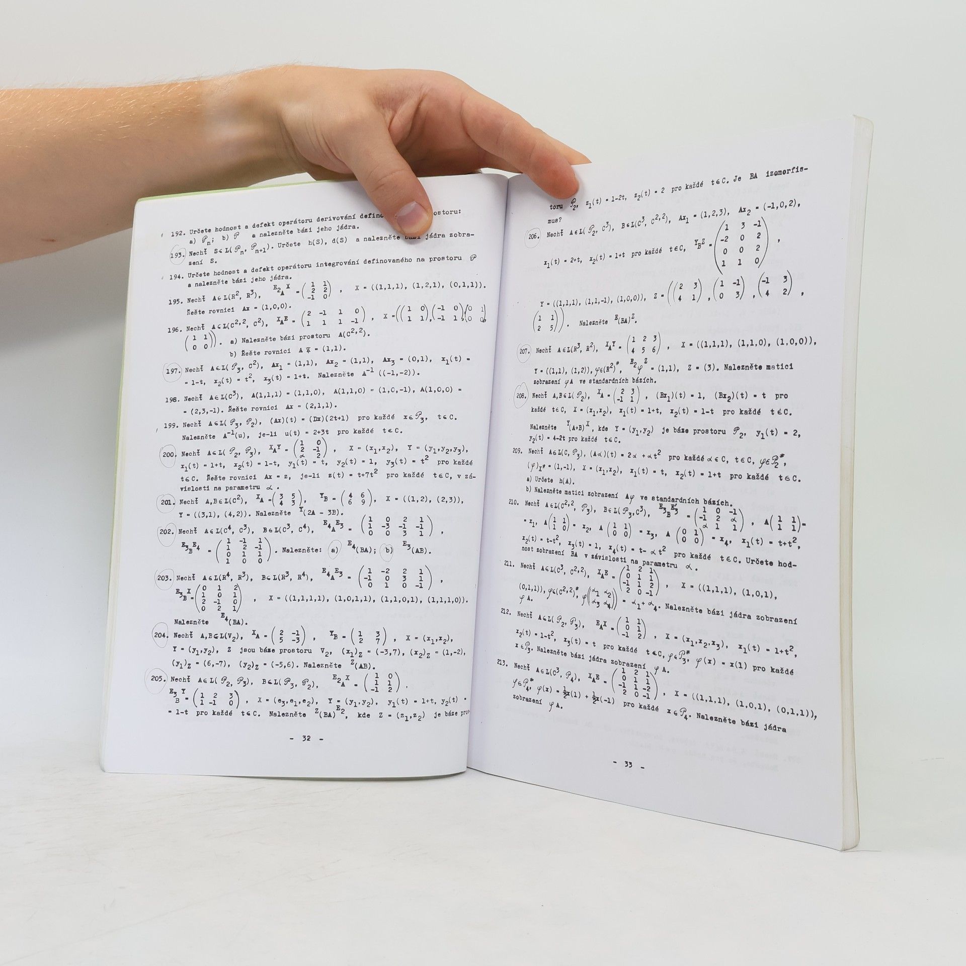 Jiří Pytlíček Cvičení z algebry a geometrie