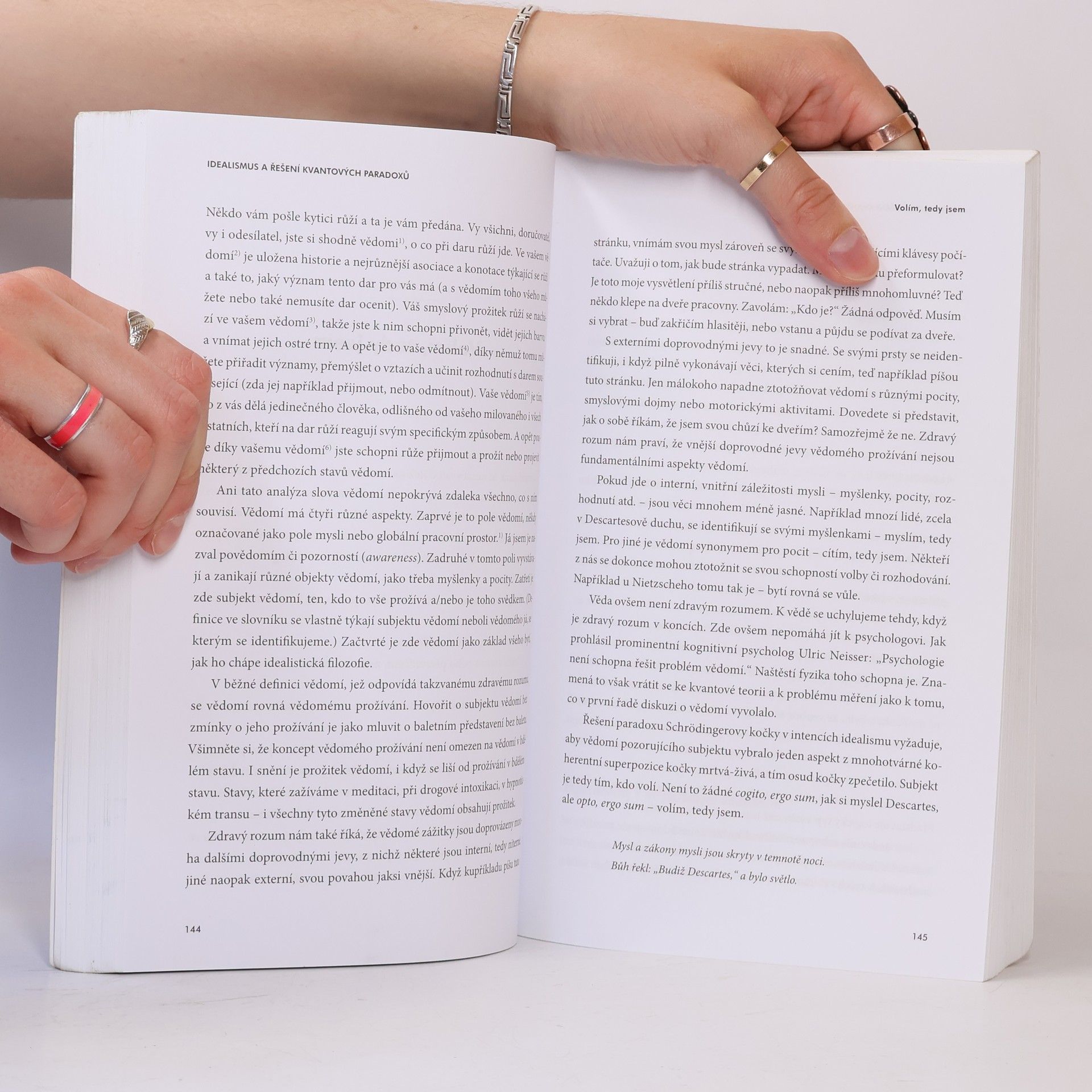 Autorenkollektiv Vesmír vědomý si sám sebe : jak vědomí vytváří hmotný svět