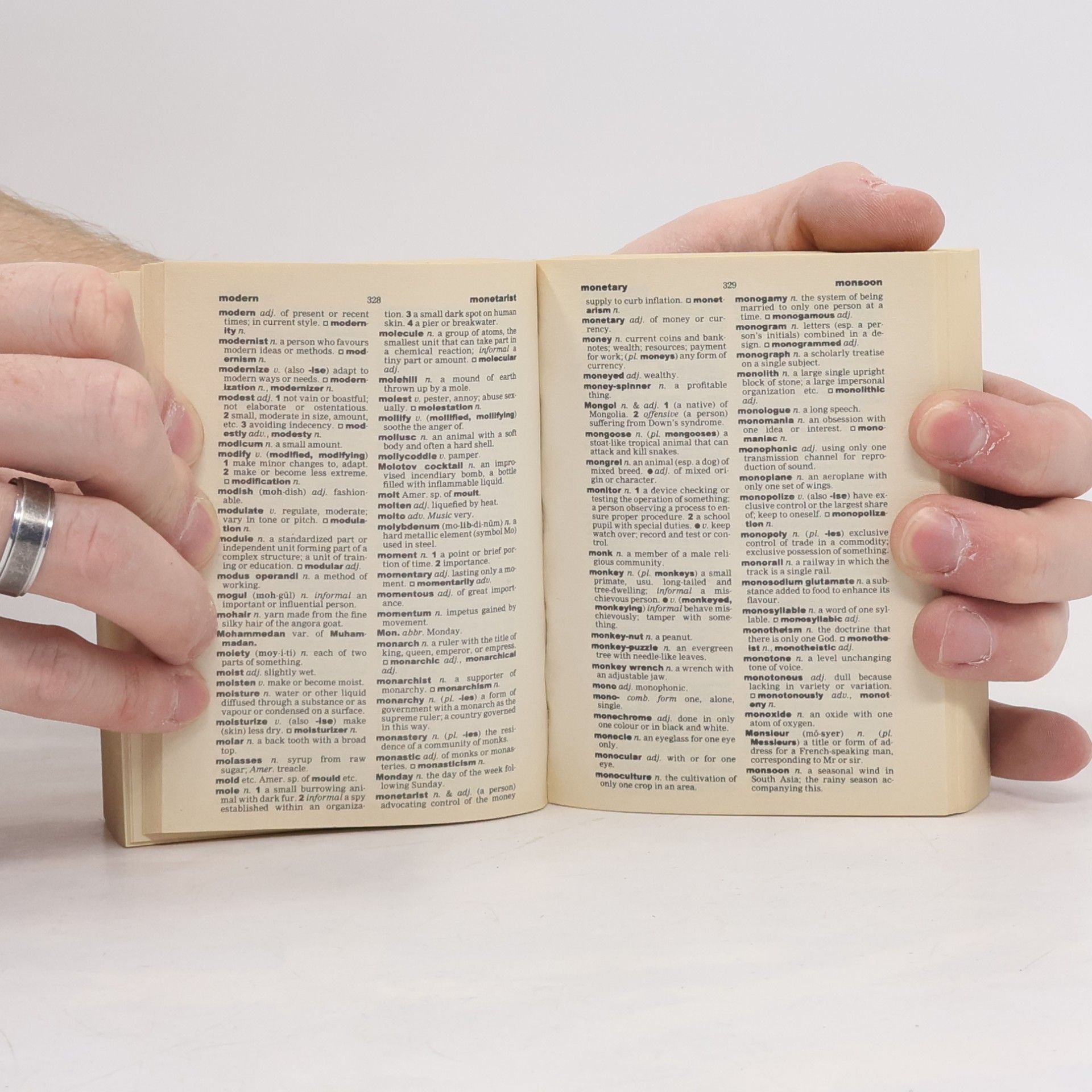 Autorenkollektiv The Oxford popular English dictionary