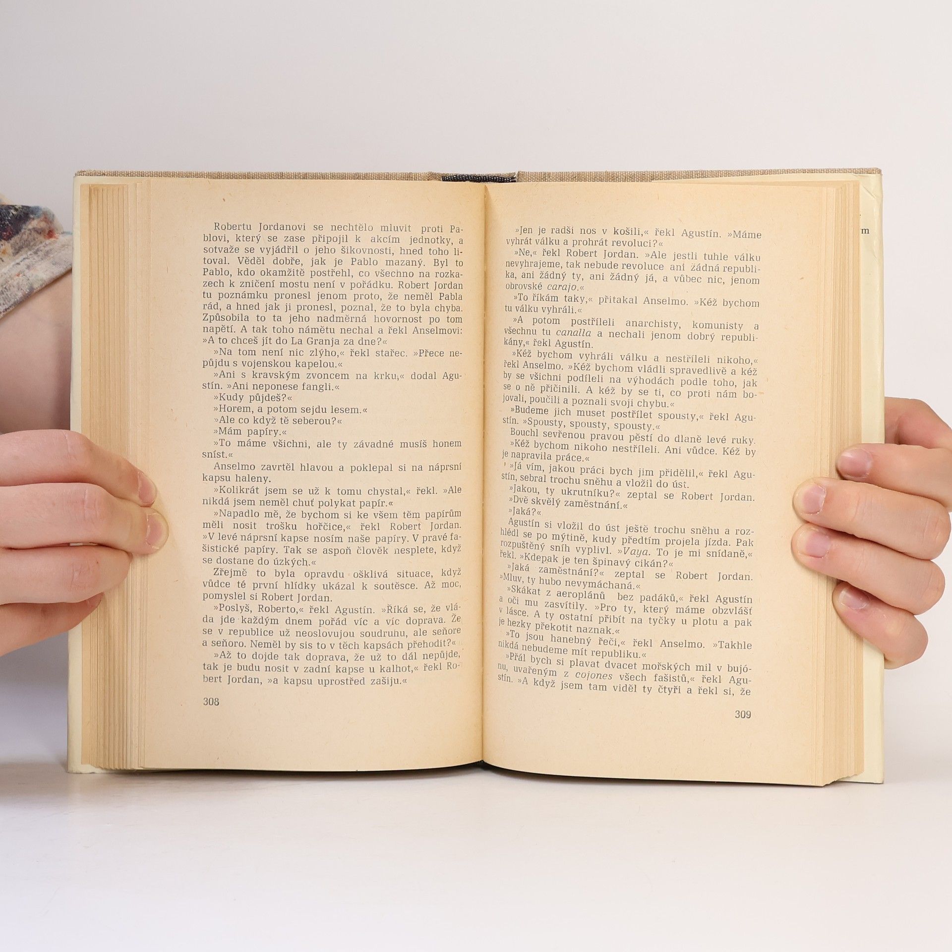 Ernest Hemingway Komu zvoní hrana
