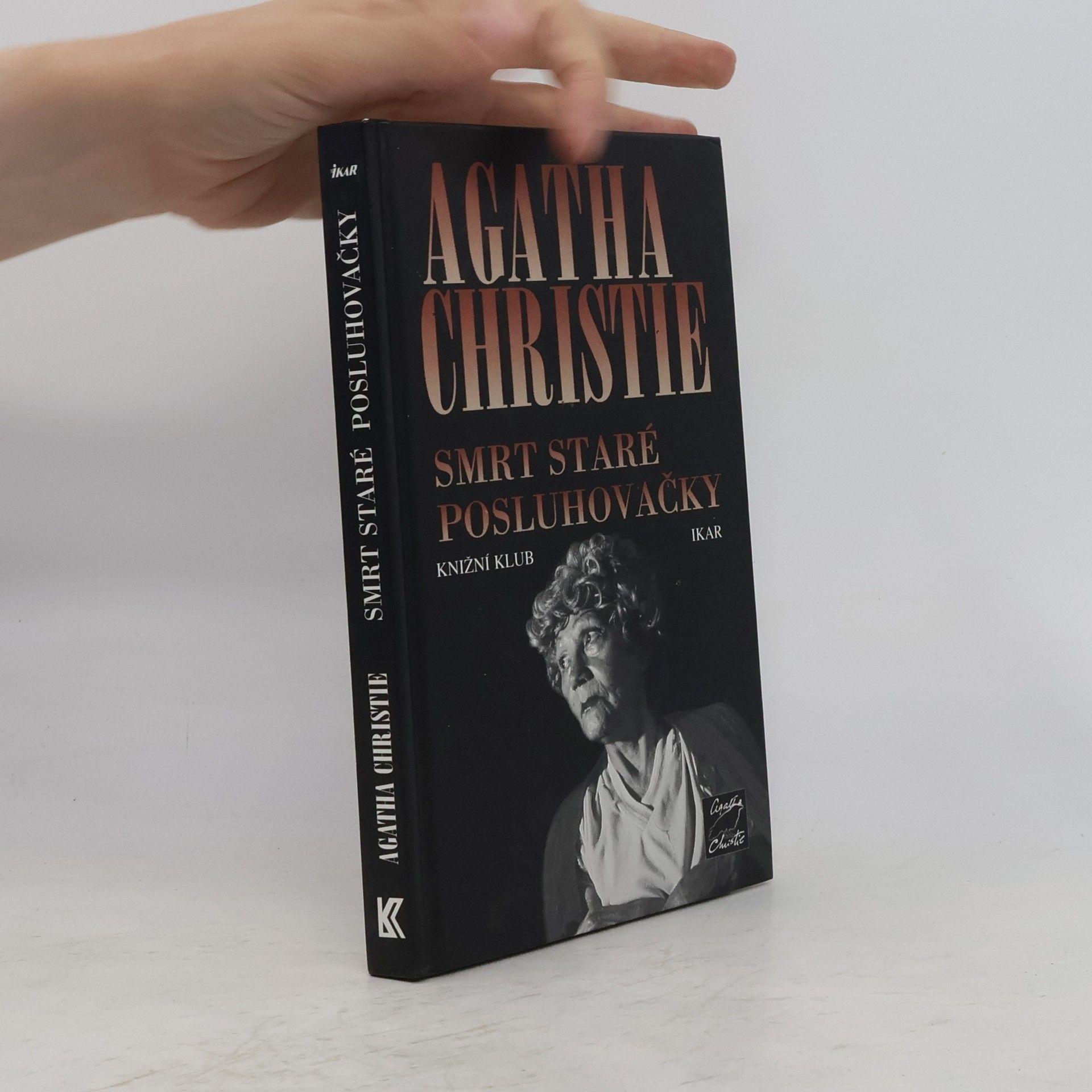 Agatha Christie Smrt staré posluhovačky