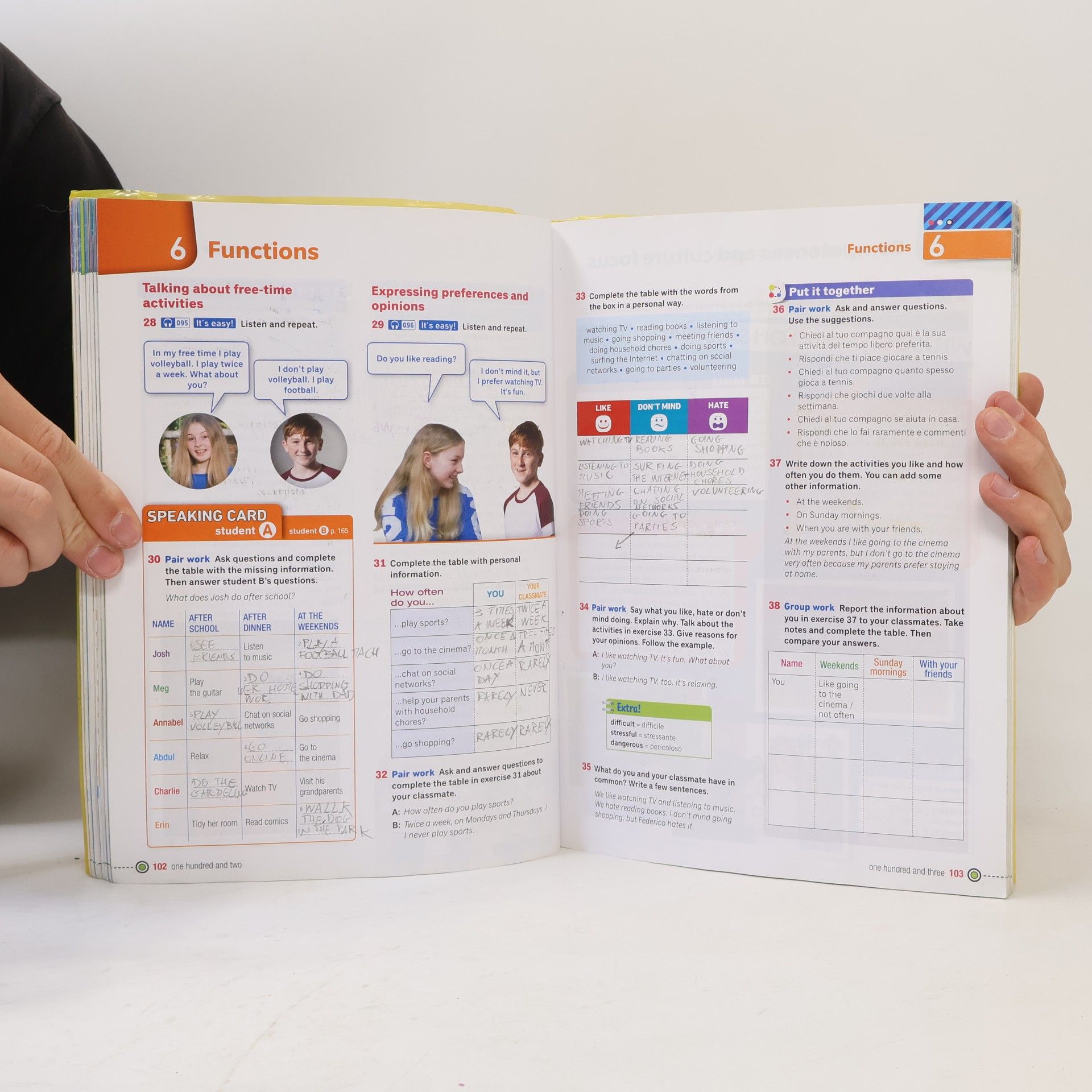 Various authors Right On Target 1. Easy Learning With Songs