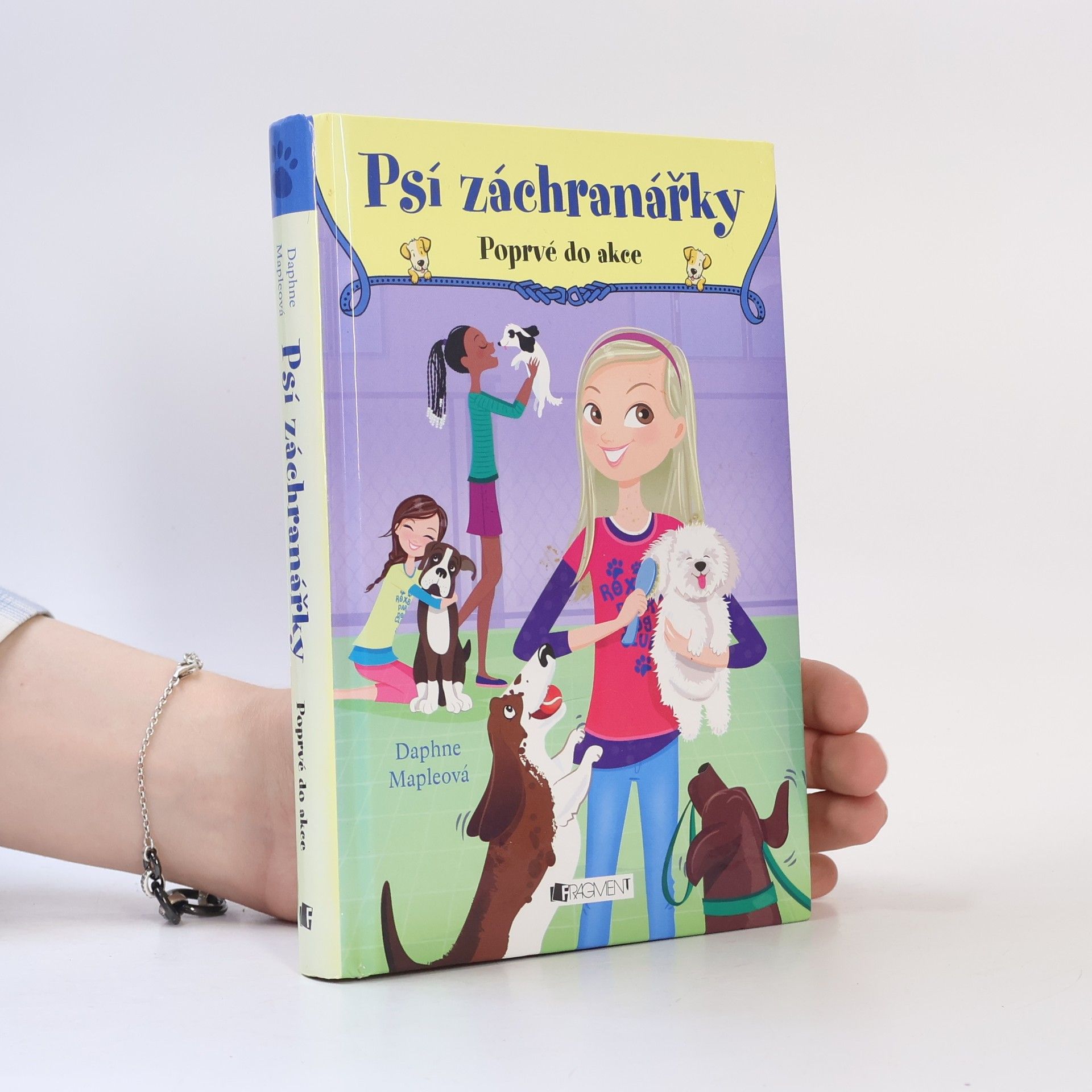 Daphne Maple Psí záchranářky. Poprvé do akce