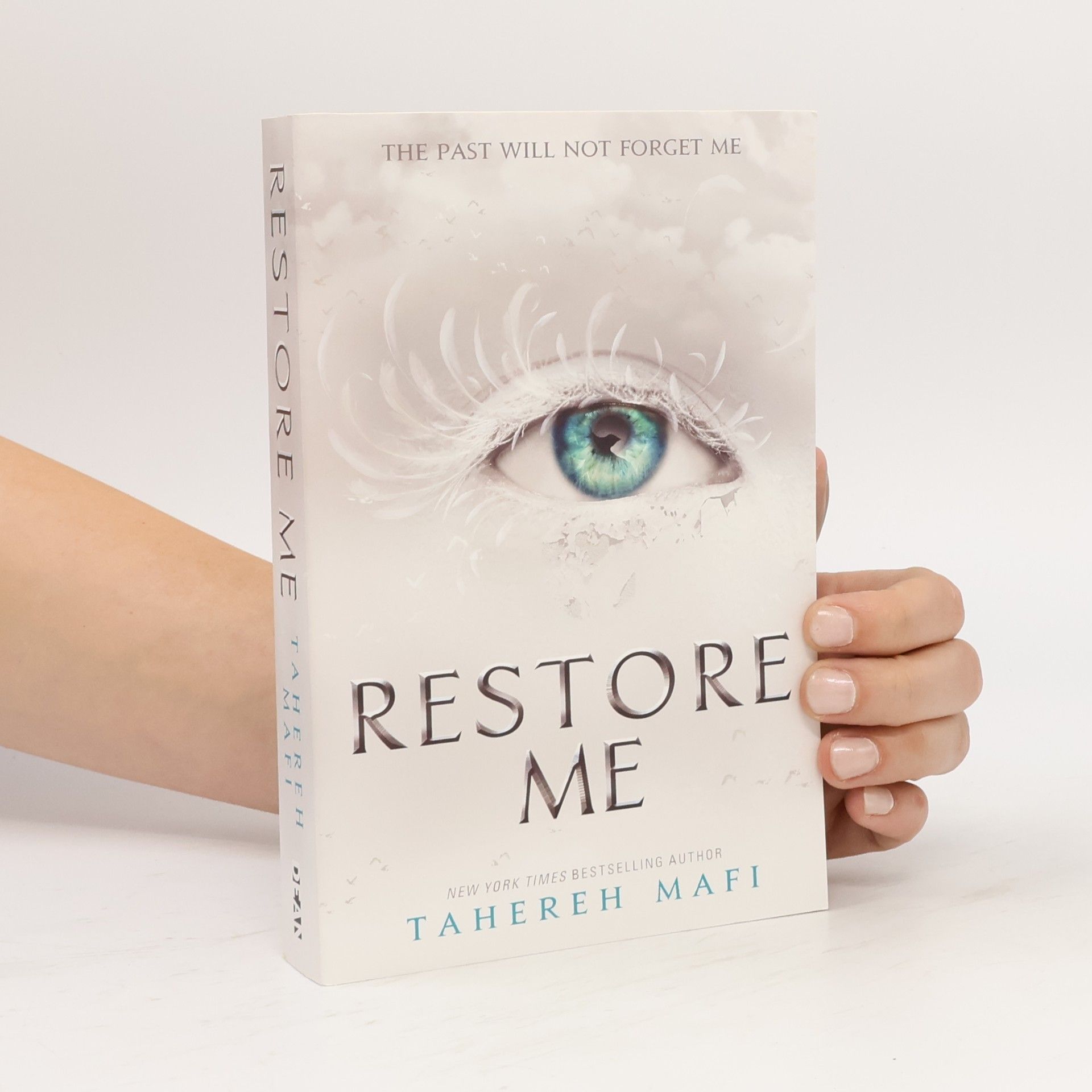 Tahereh Mafi Restore me