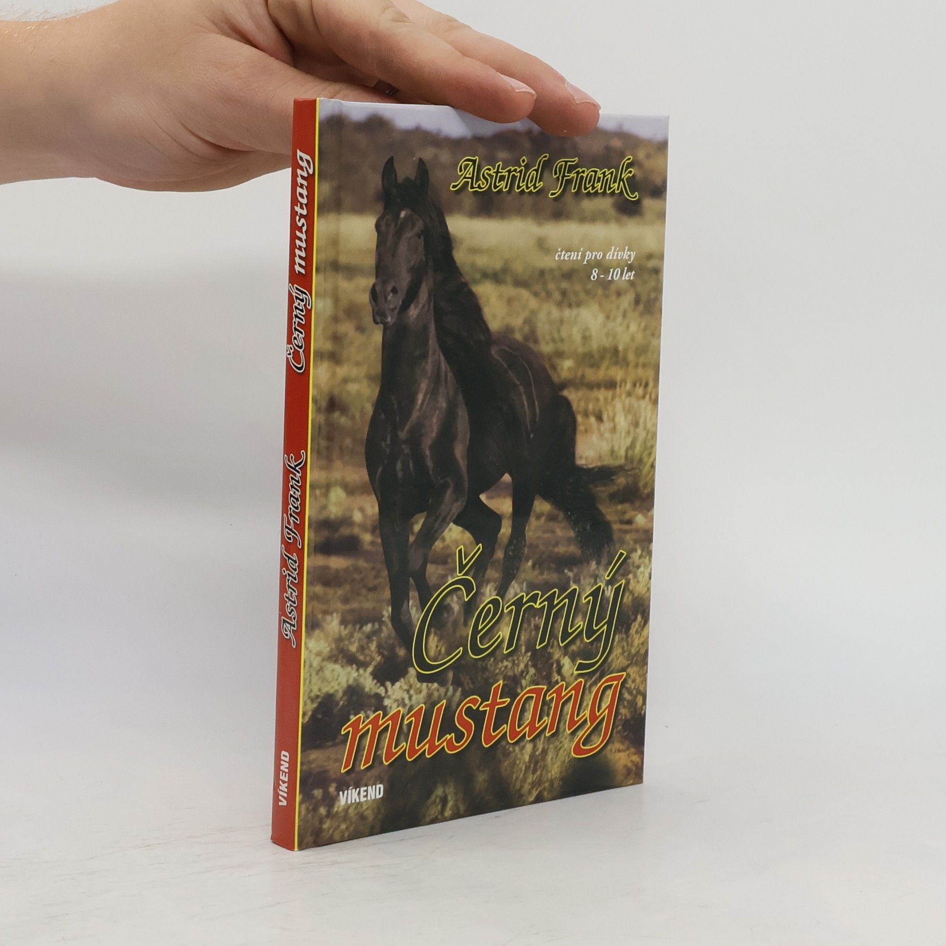 Astrid Frank Černý mustang
