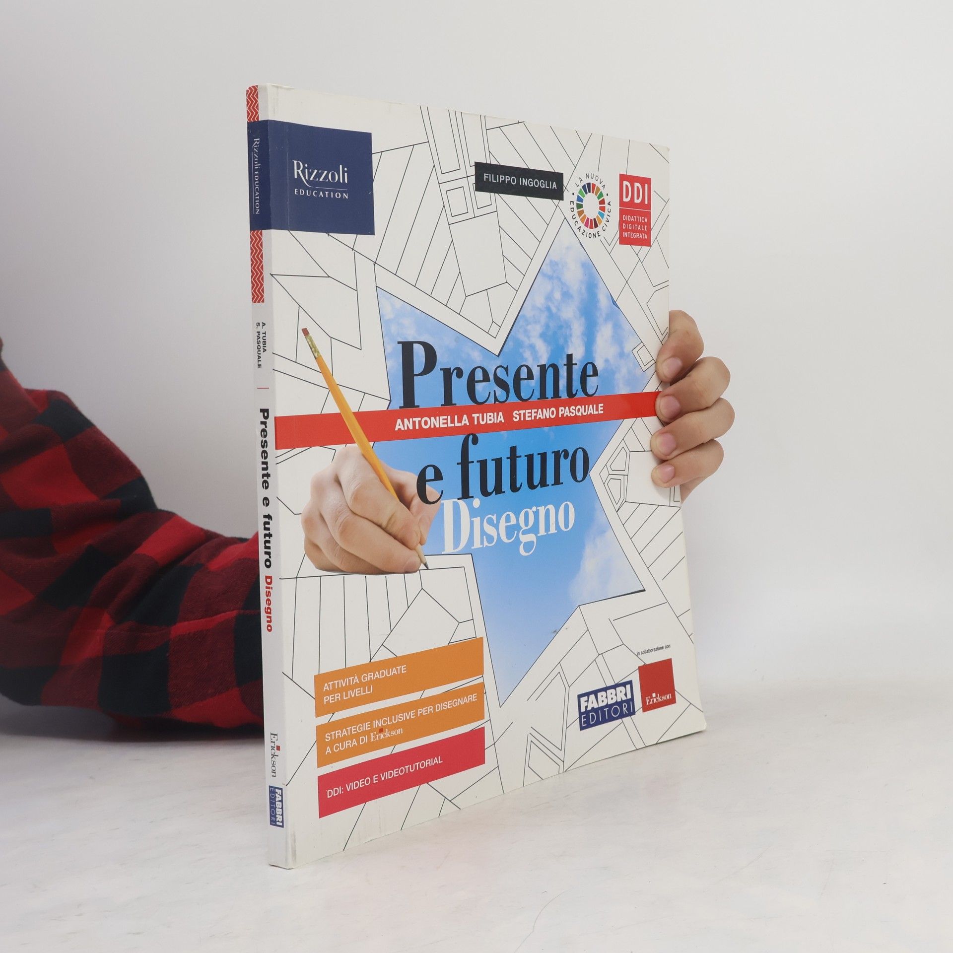 Various authors Presente e futuro Disegno