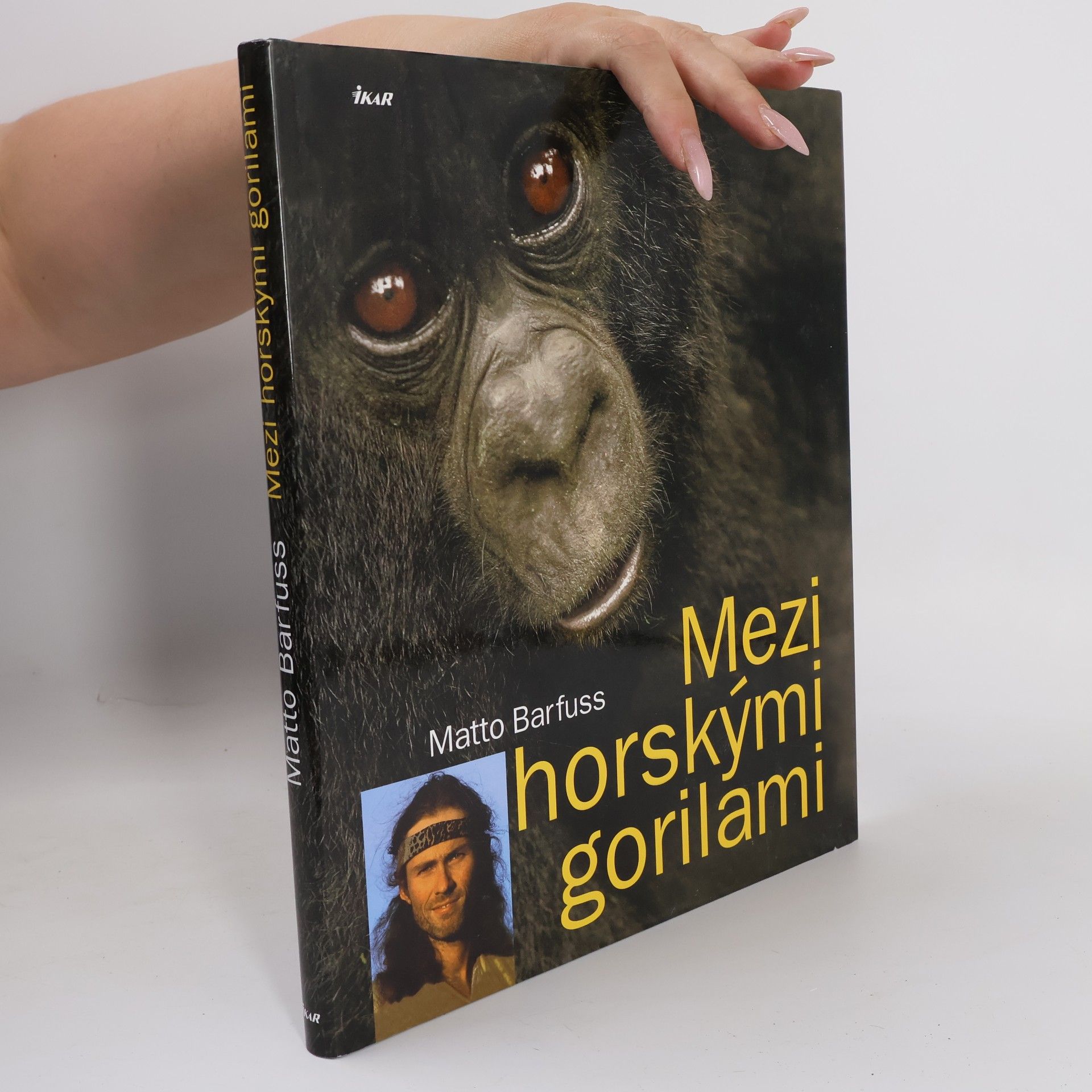 Matto Barfuss Mezi horskými gorilami