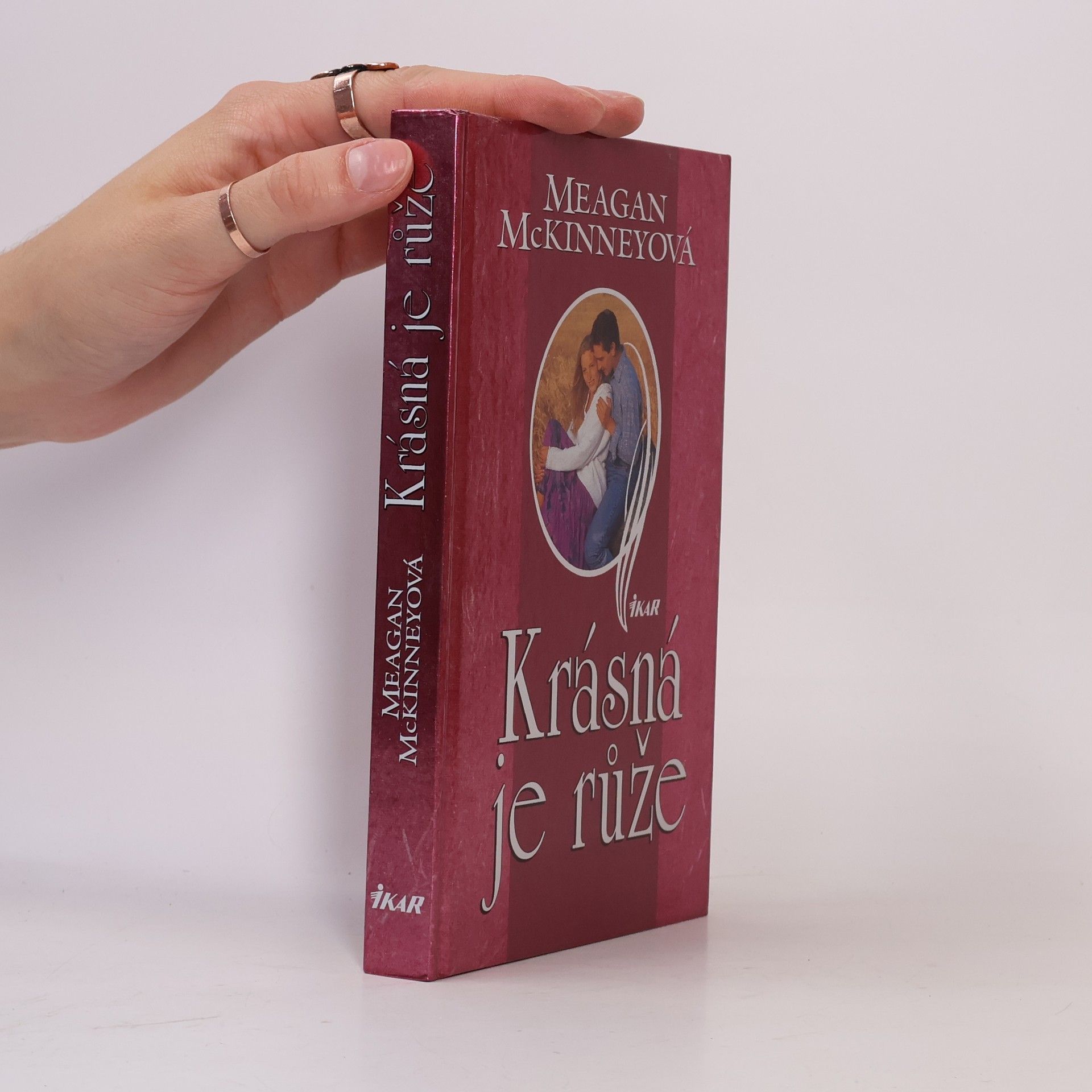 Meagan McKinney Krásná je růže