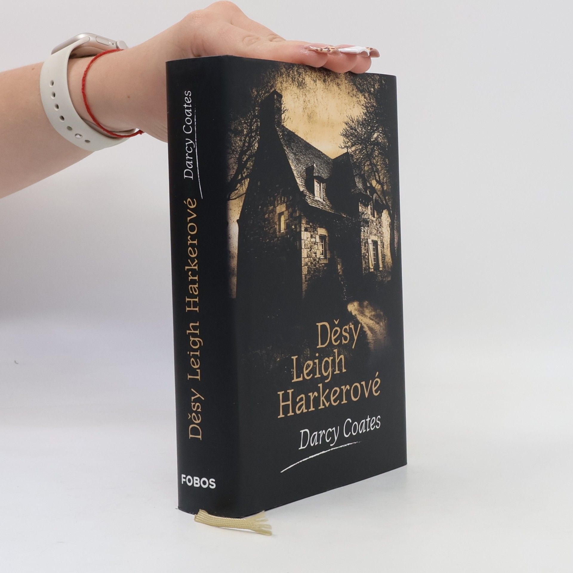 Darcy Coates Děsy Leigh Harkerové