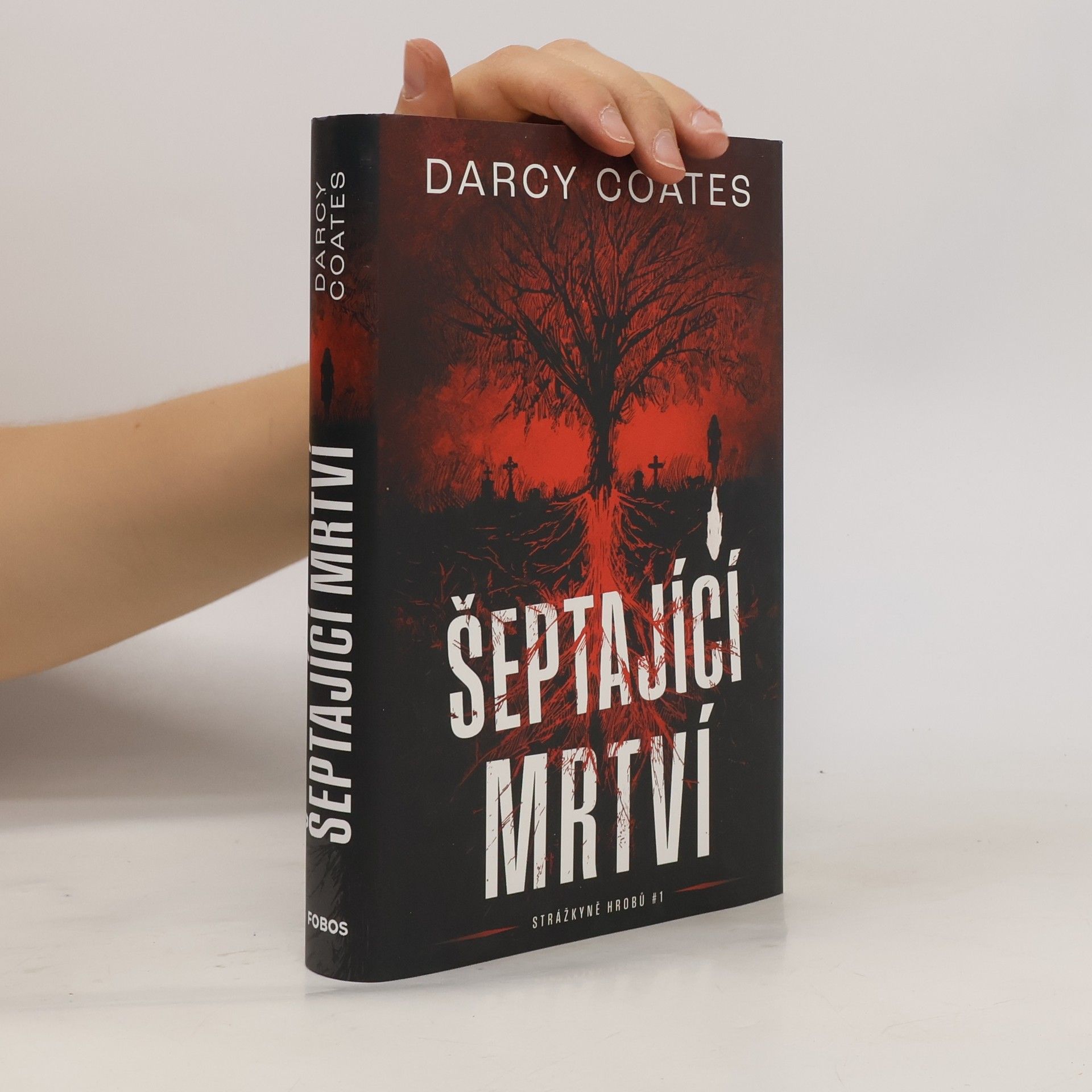 Darcy Coates Šeptající mrtví